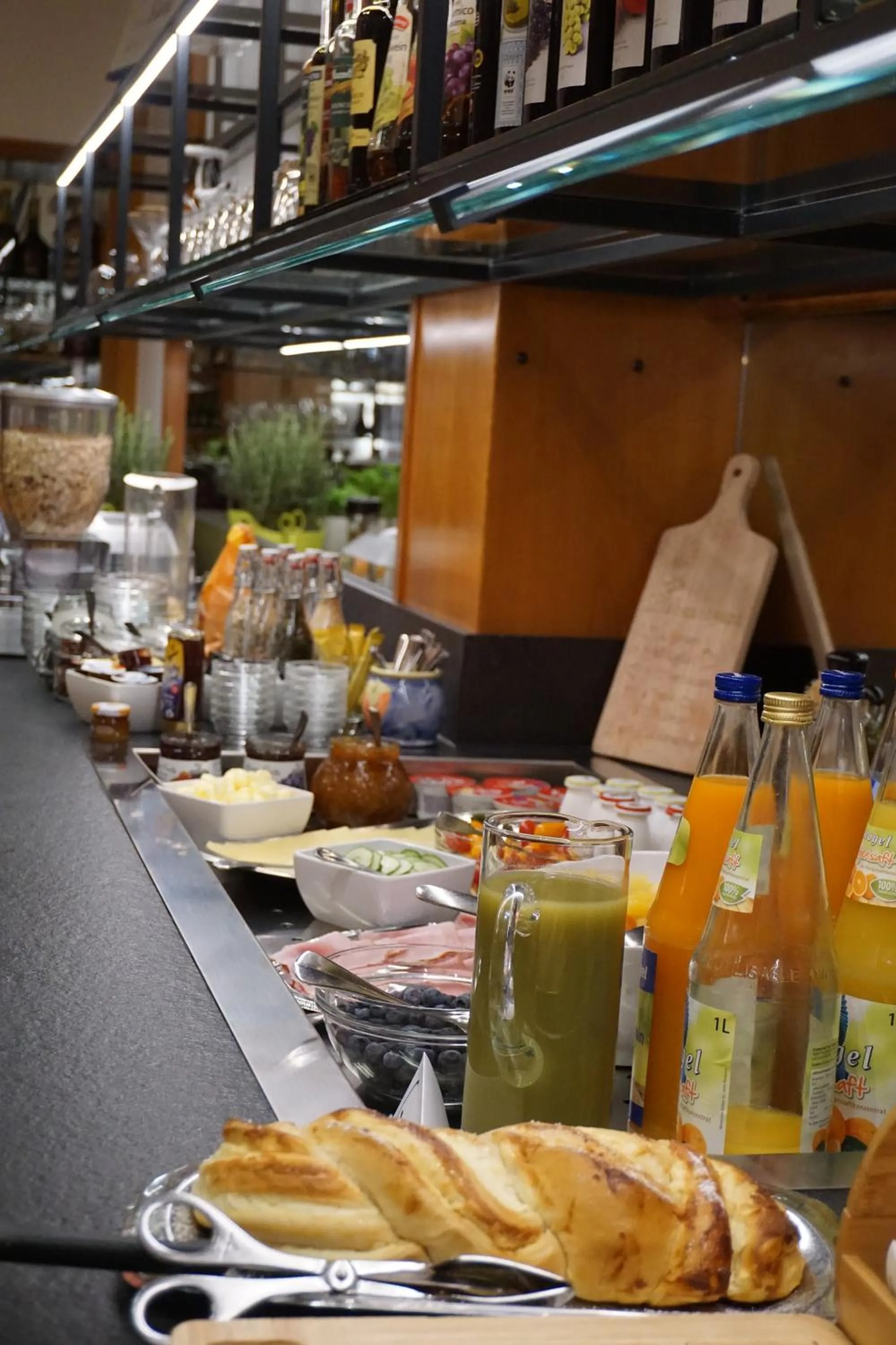 Food and drinks in Hotel Restaurant Thum