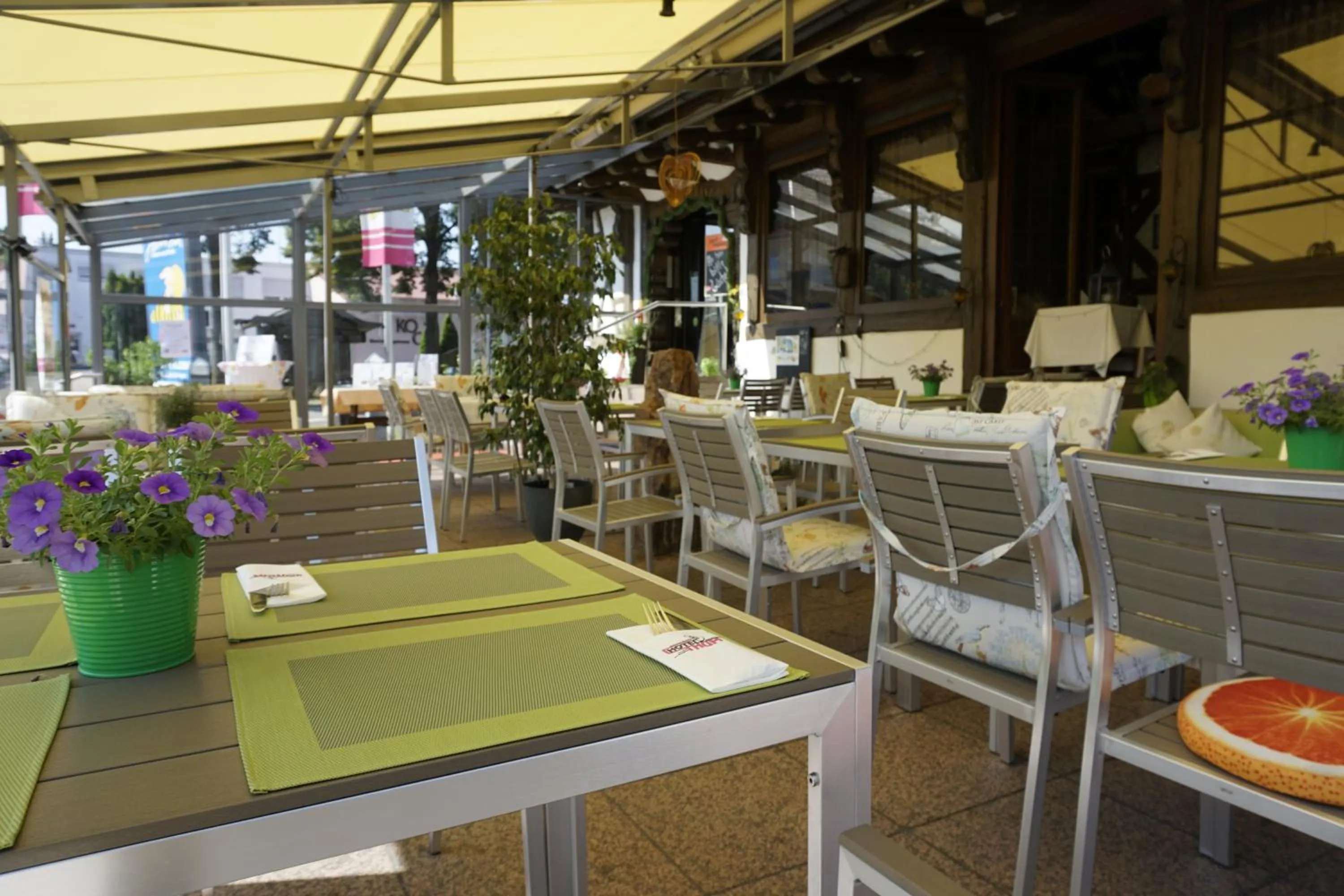 Restaurant/places to eat in Hotel Restaurant Thum