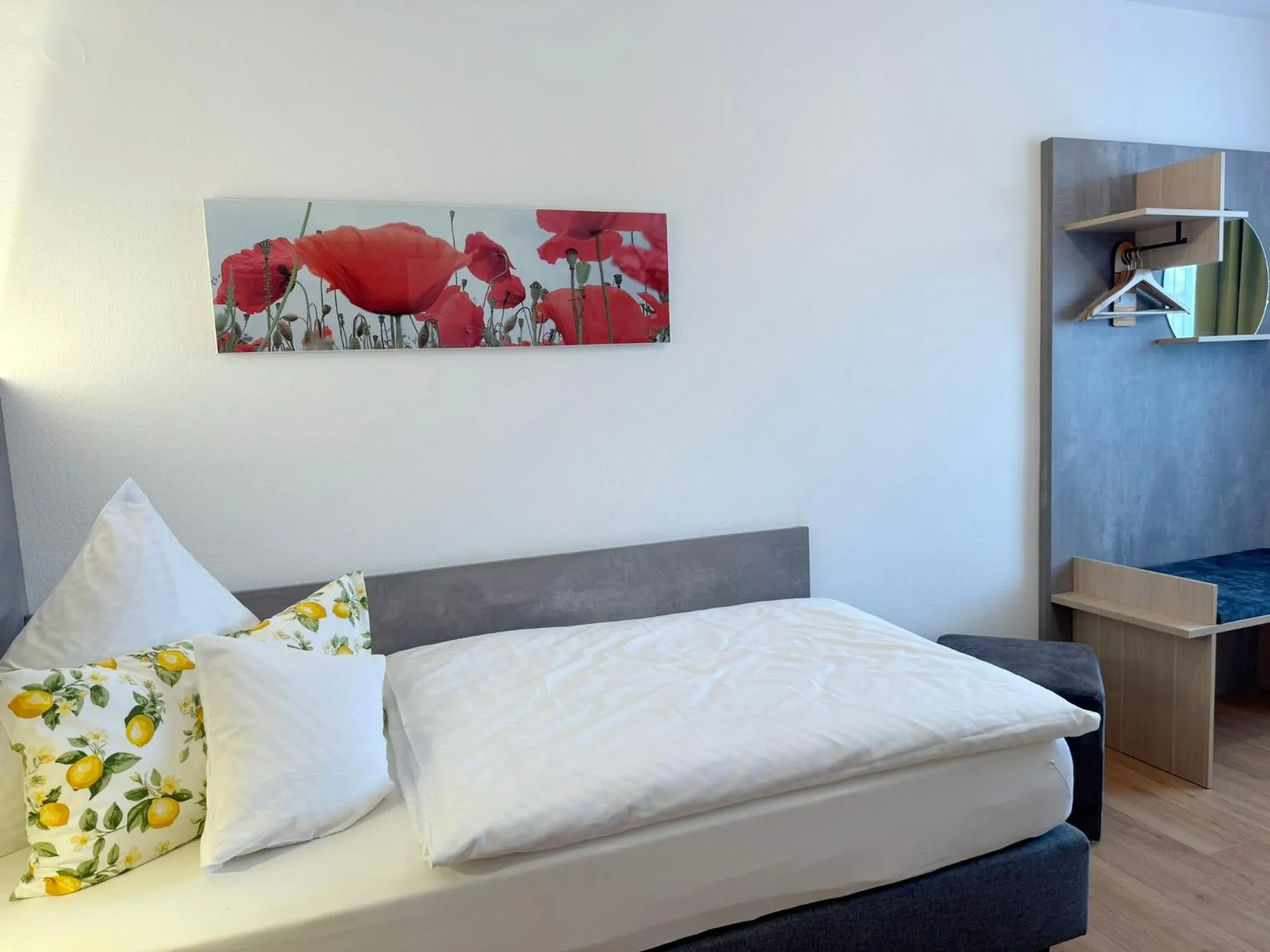 Photo of the whole room, Bed in Hotel Restaurant Thum