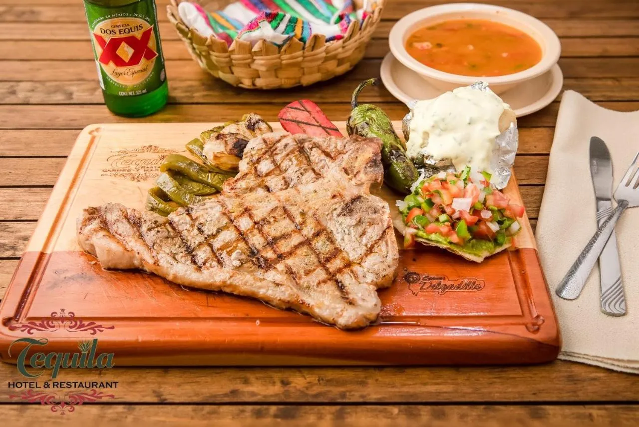 Restaurant/places to eat in HOTEL RESTAURANTE TEQUILA