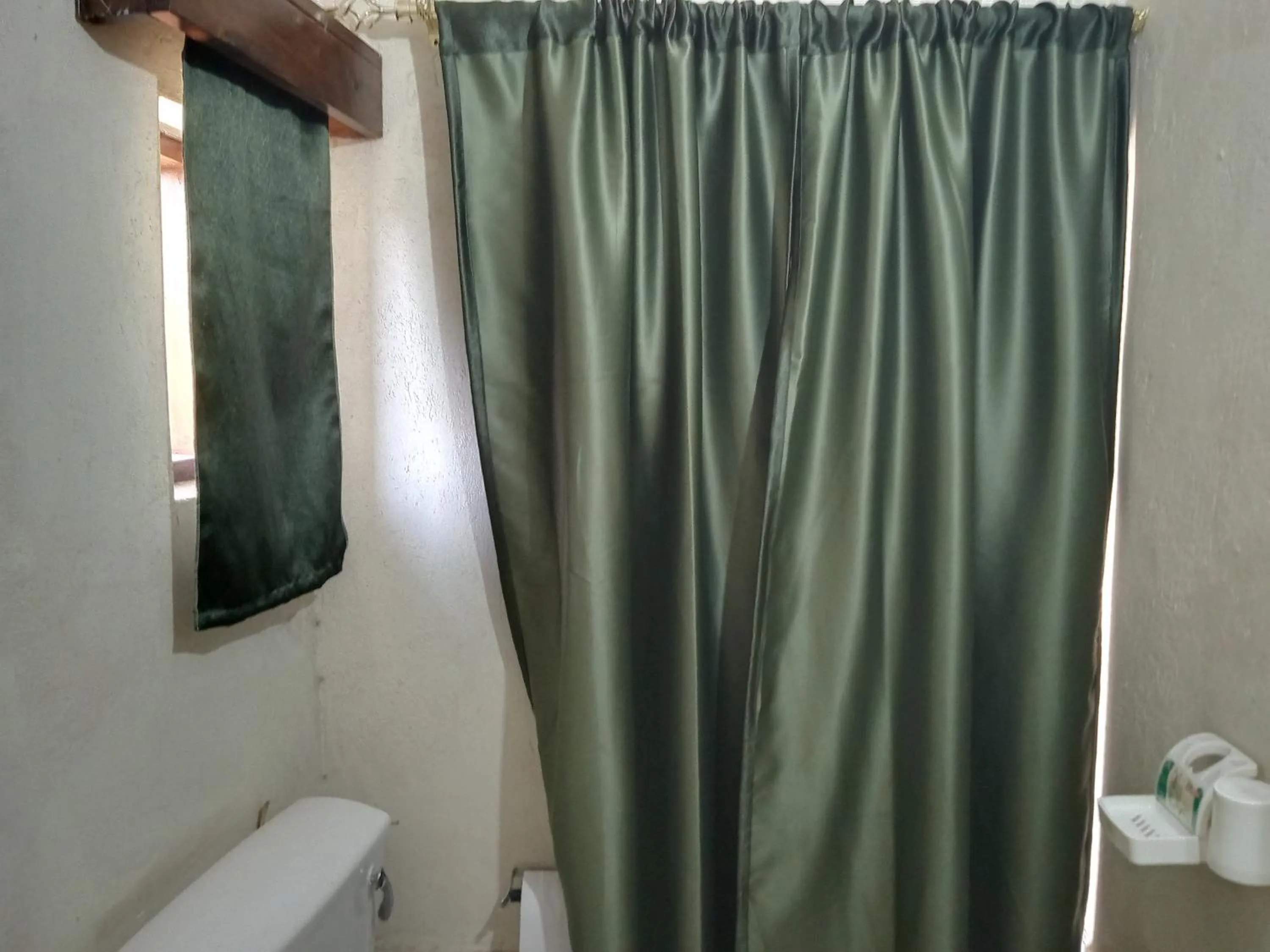 Bathroom in Triple Eden Resort - Naivasha