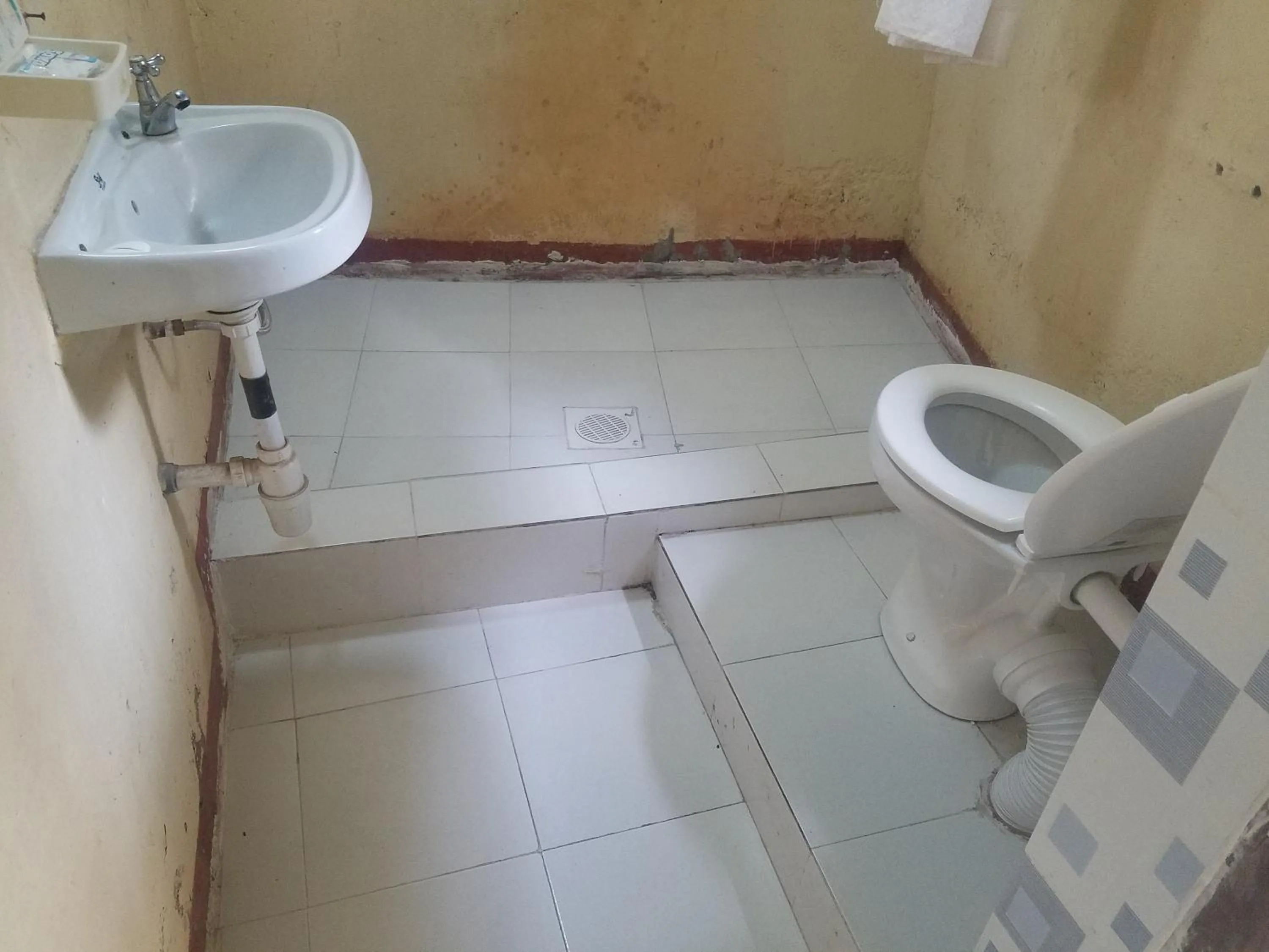 Bathroom in Triple Eden Resort - Naivasha