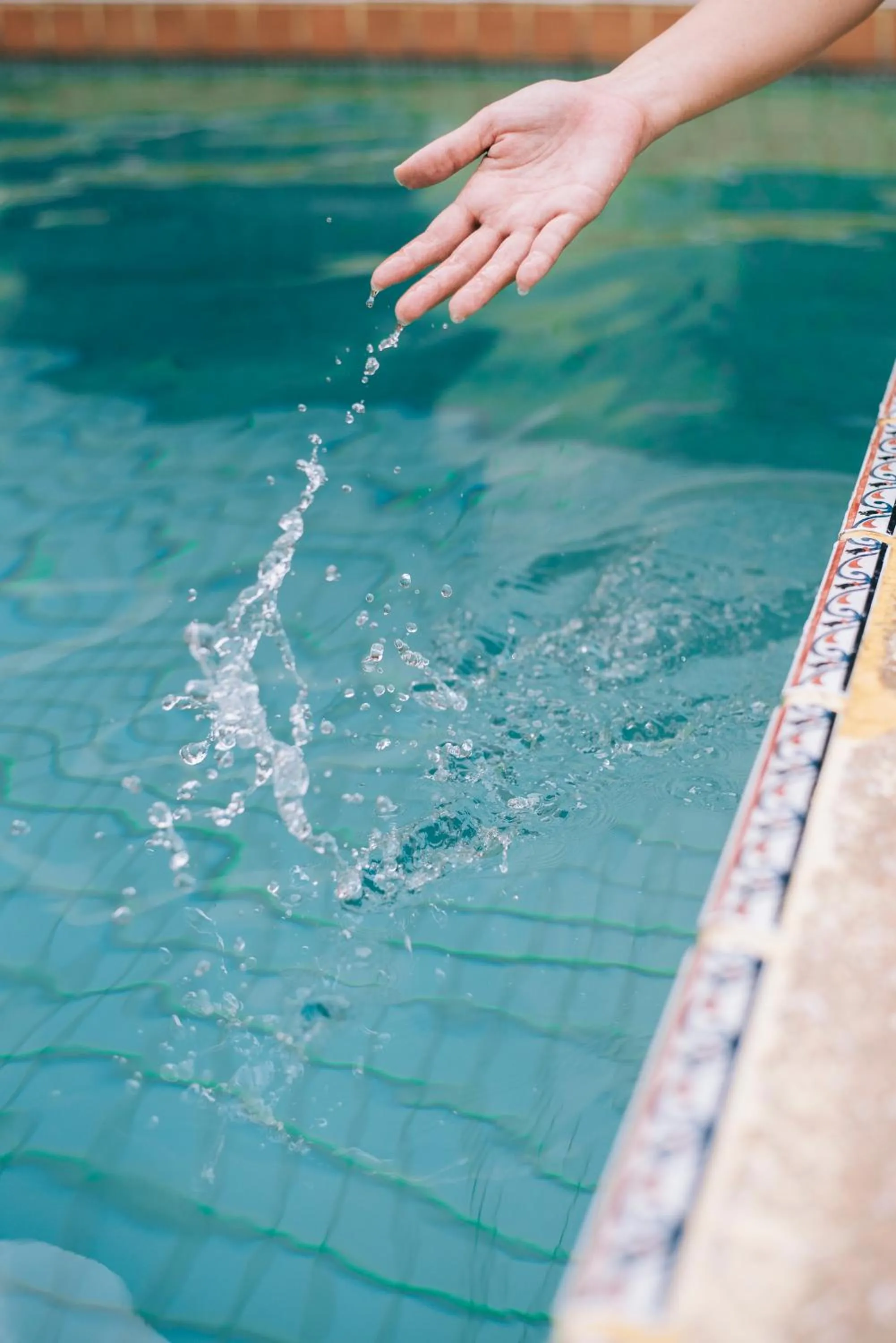 Swimming pool in Marine Plaza Hotel Pattaya