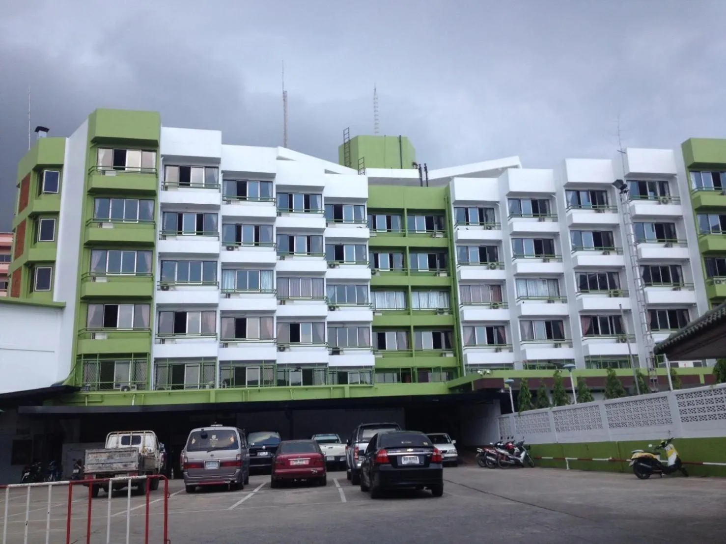 Property building in Marine Plaza Hotel Pattaya