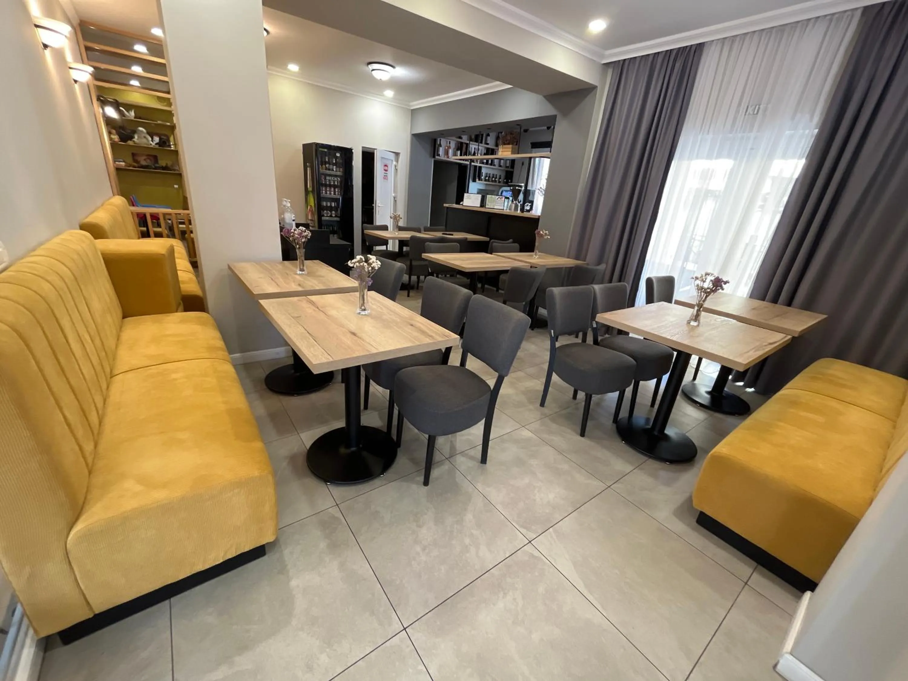 Restaurant/places to eat in Pensiunea Ana Maria