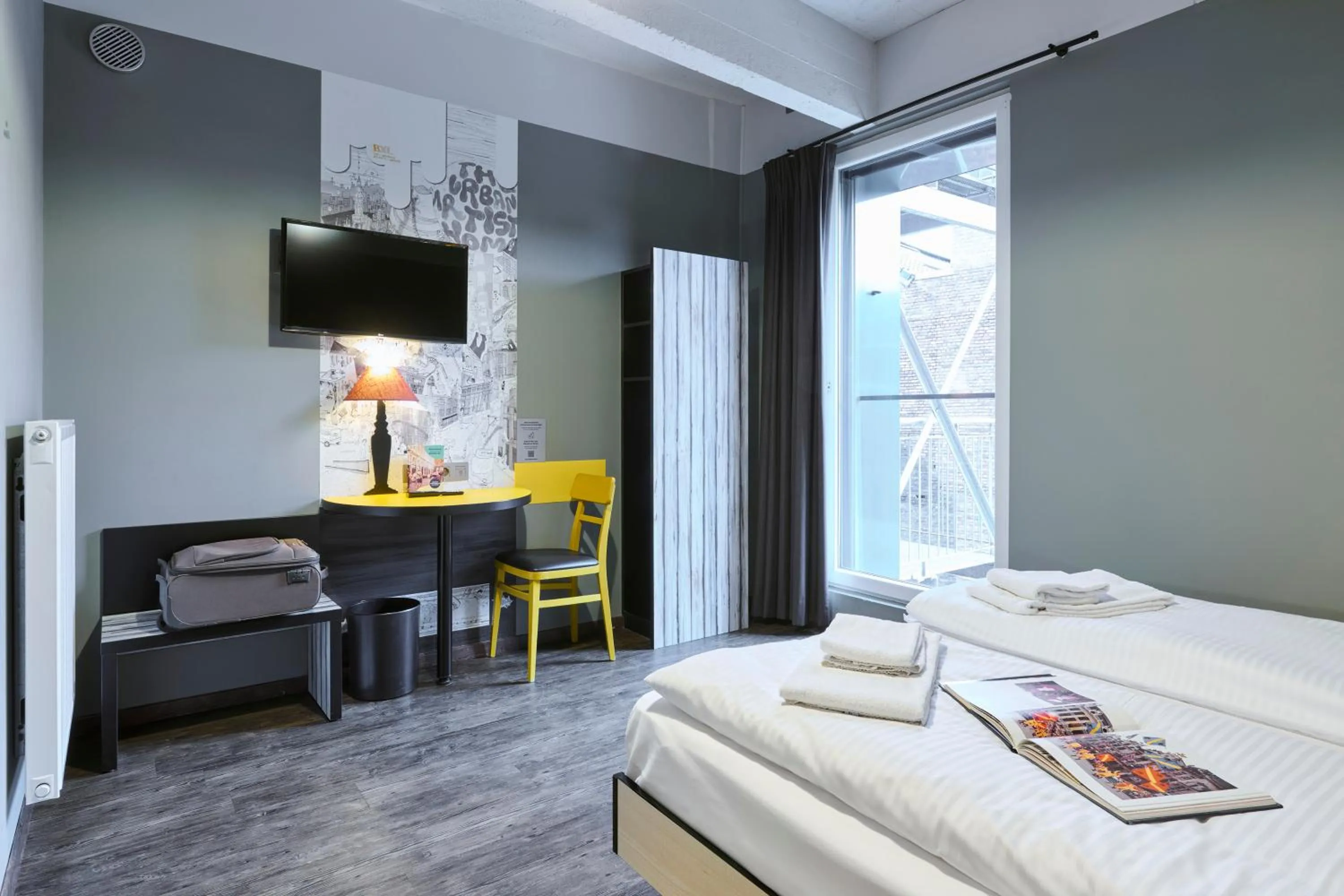 Bedroom, Bed in MEININGER Hotels Bruxelles City Center