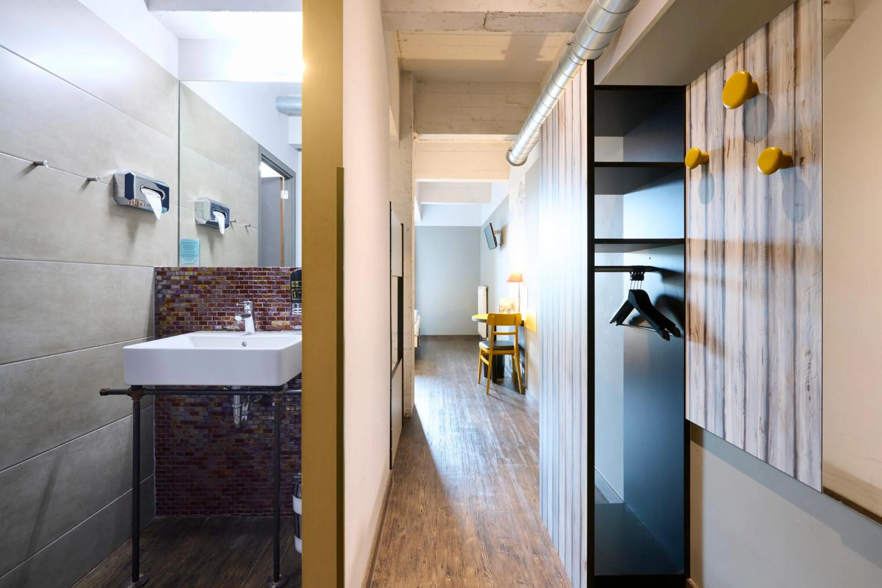 Bathroom in MEININGER Hotels Bruxelles City Center