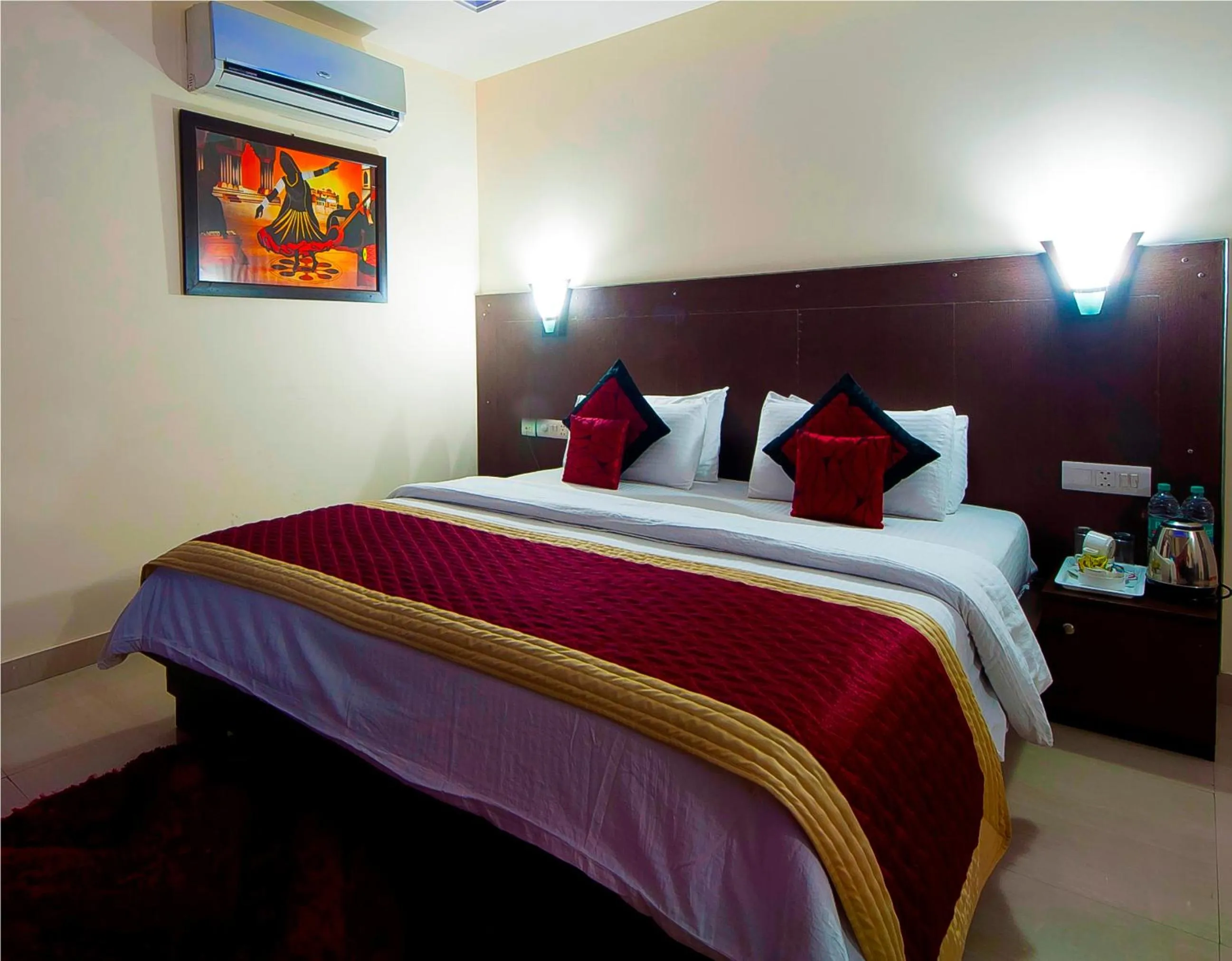 Photo of the whole room in Airport Hotel Vishal Residency