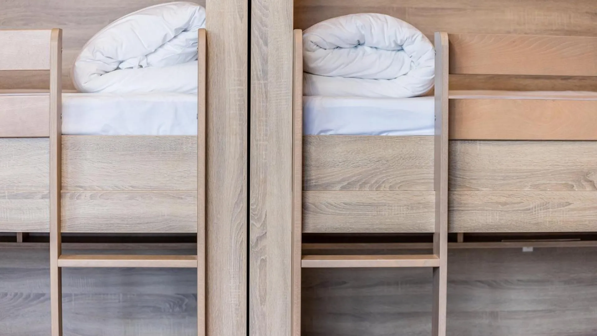 Bedroom, Bed in The People - Lille