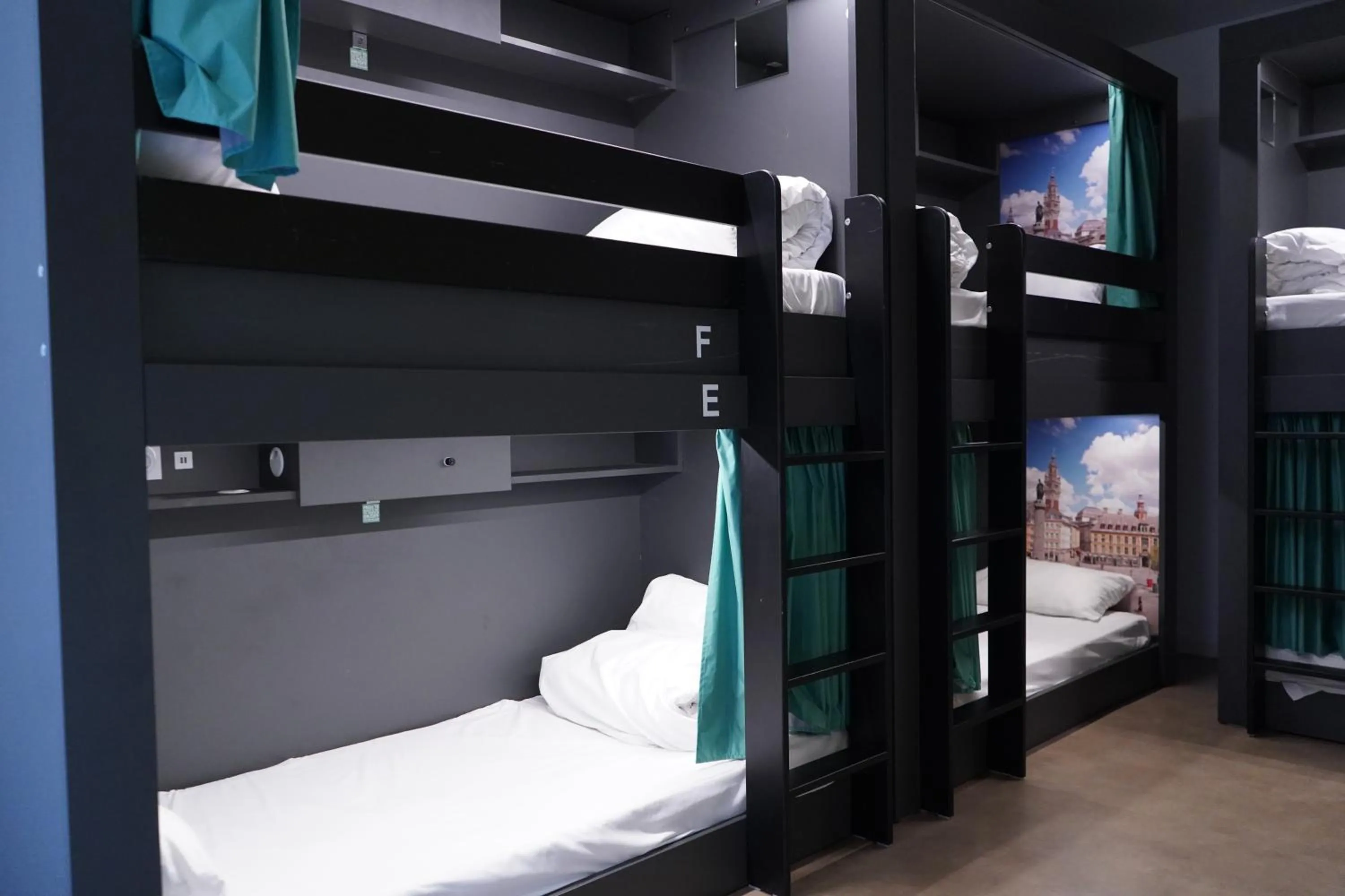 bunk bed, Bed in The People - Lille