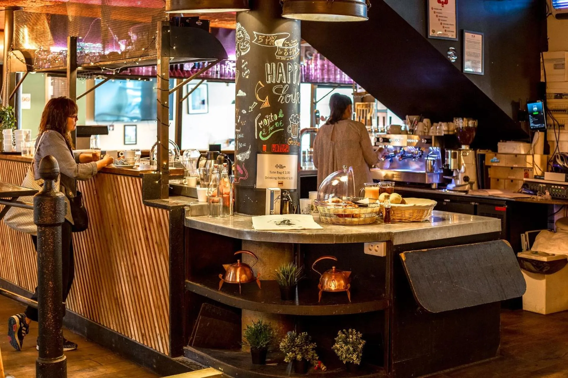 Staff in The People - Lille