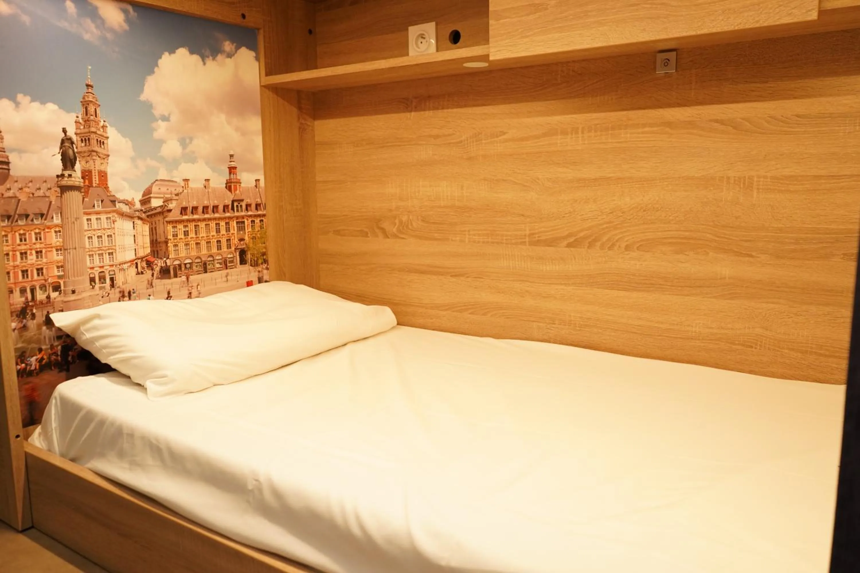 bunk bed, Bed in The People - Lille