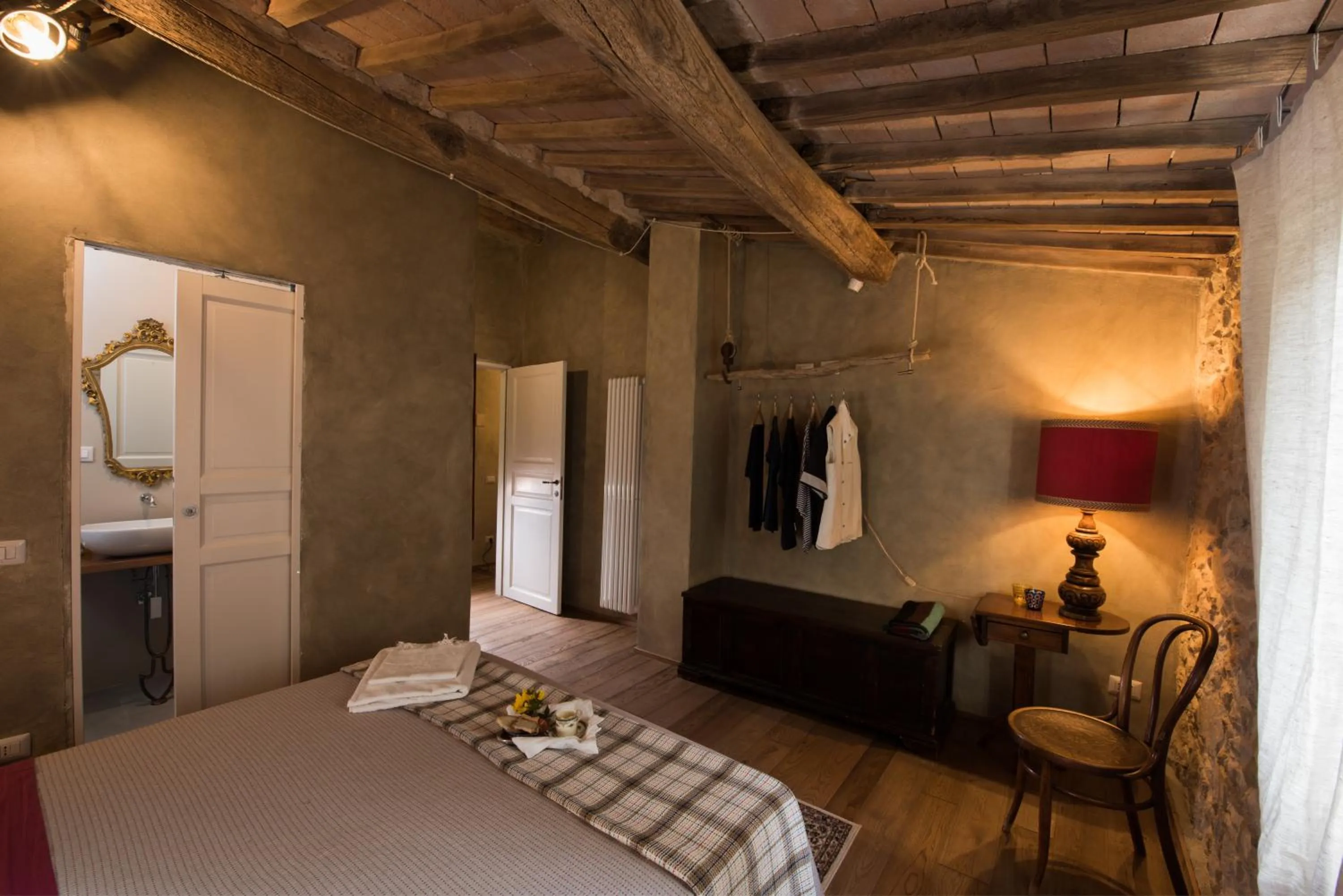 Photo of the whole room, Bed in B&B Podere Camaiano
