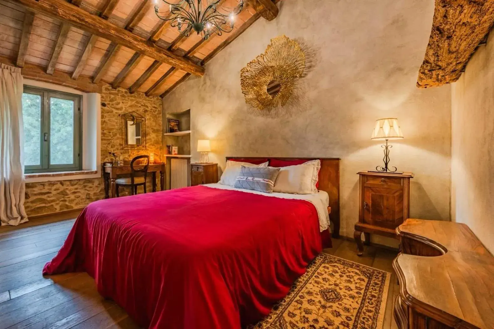 Double Room with Private Bathroom - single occupancy in B&B Podere Camaiano Double Room with Private Bathroom - single occupancy in B&B Podere Camaiano