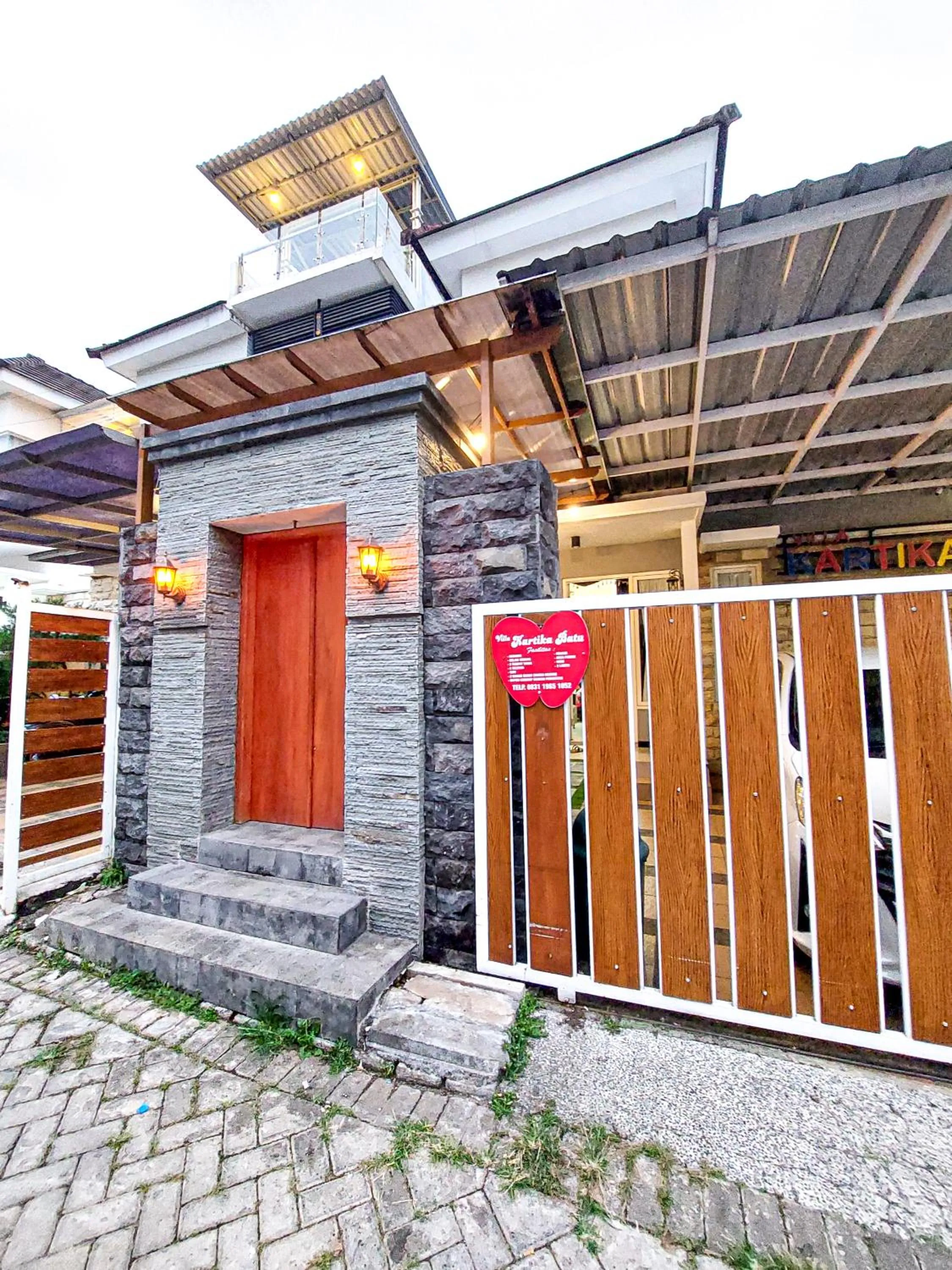 Property building in Rumah Kartika Batu