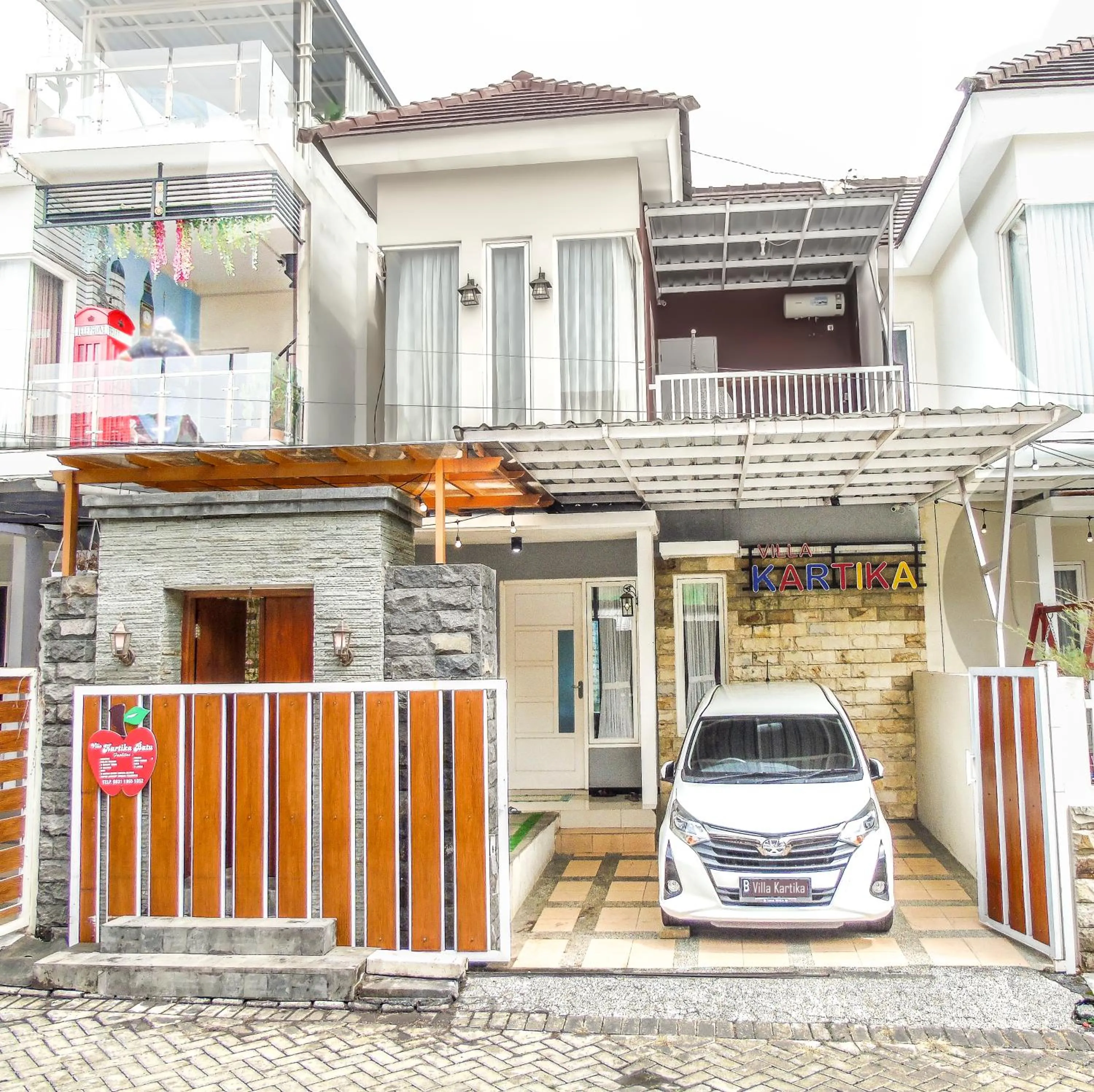 Property building in Rumah Kartika Batu