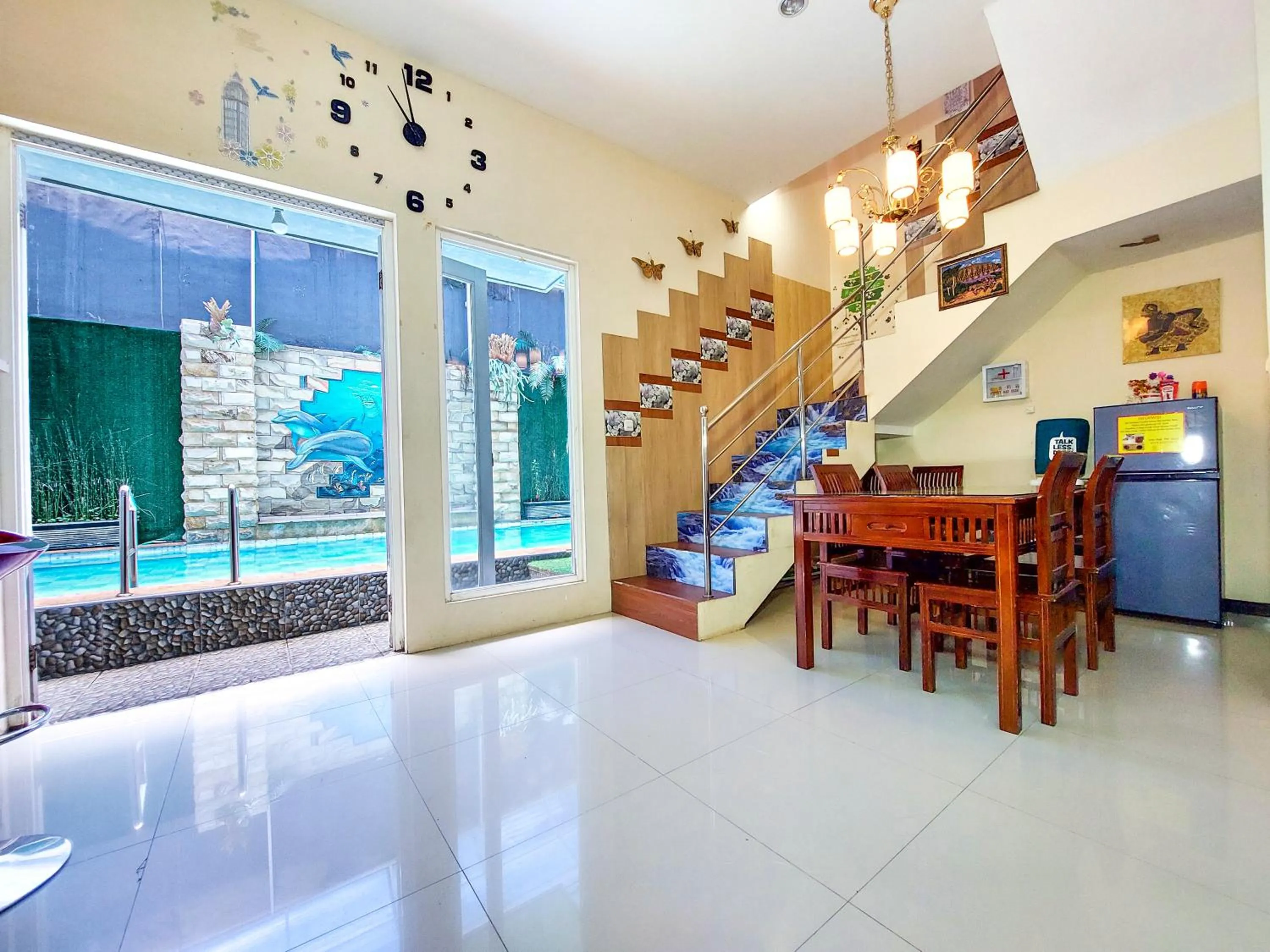 Dining area in Rumah Kartika Batu