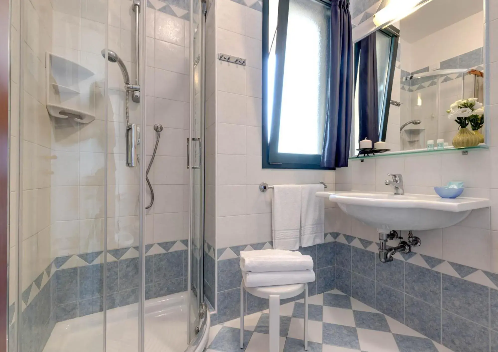 Quadruple Room in Hotel Garni San Carlo Quadruple Room in Hotel Garni San Carlo