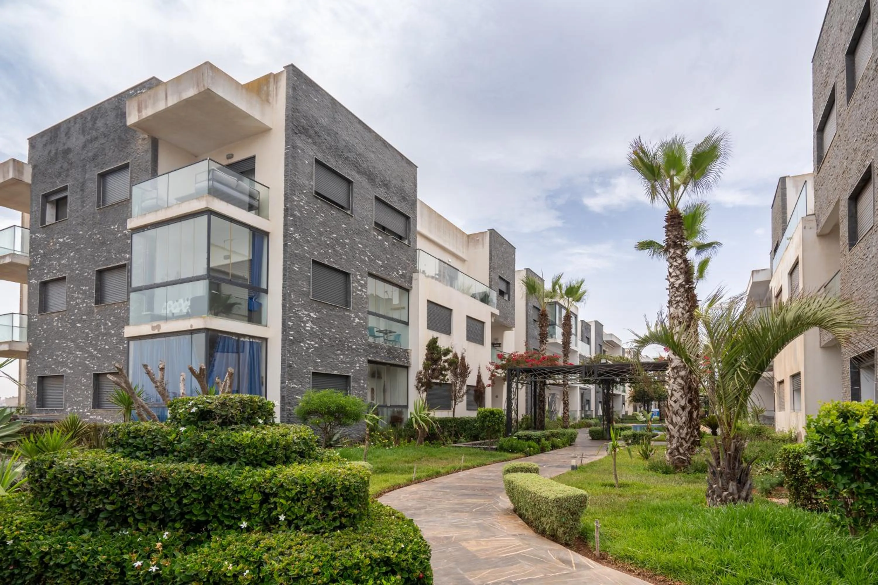 Spring in Garden Bay Appart'Hôtel