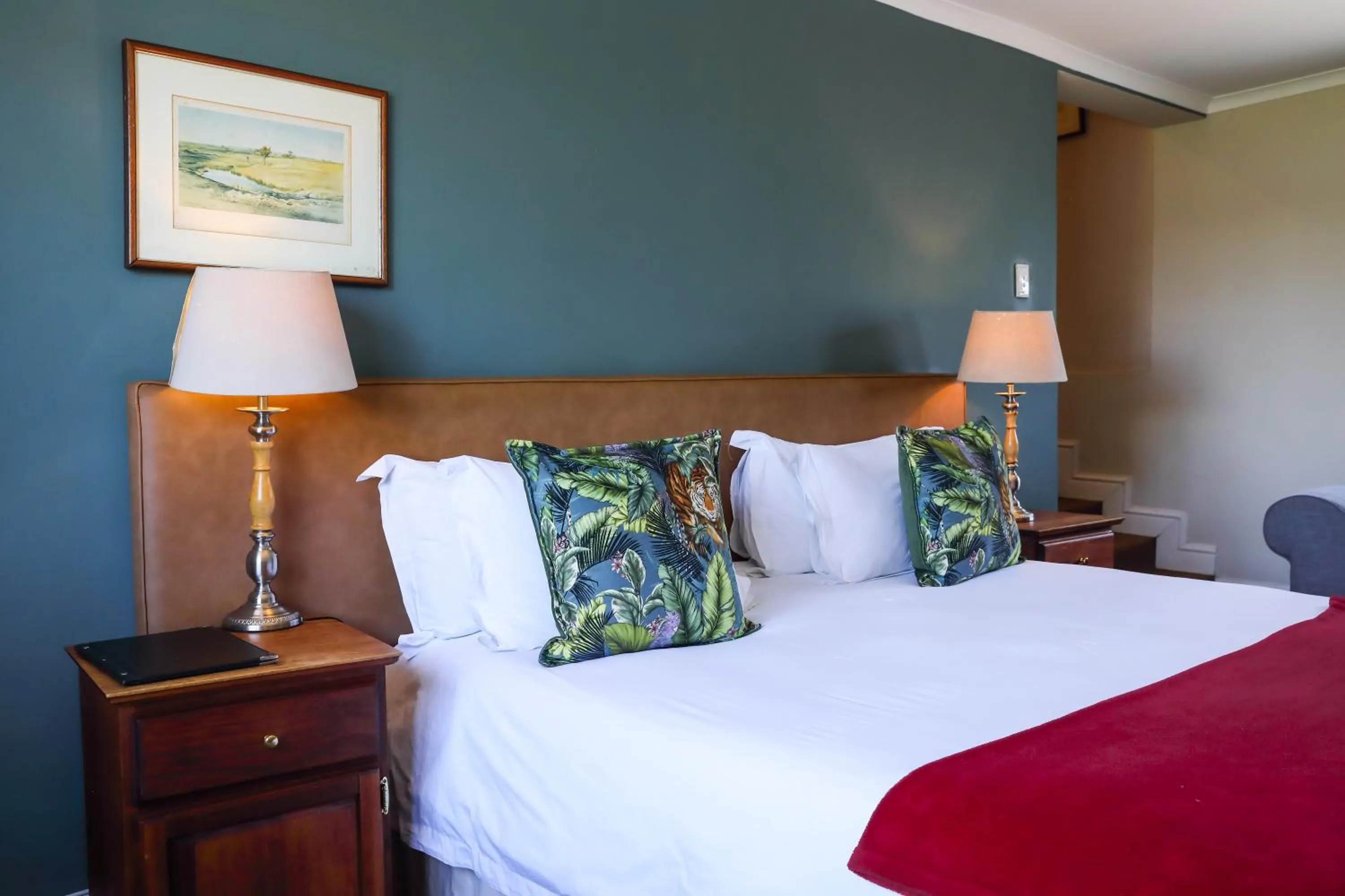 Bed in The Nottingham Road Hotel