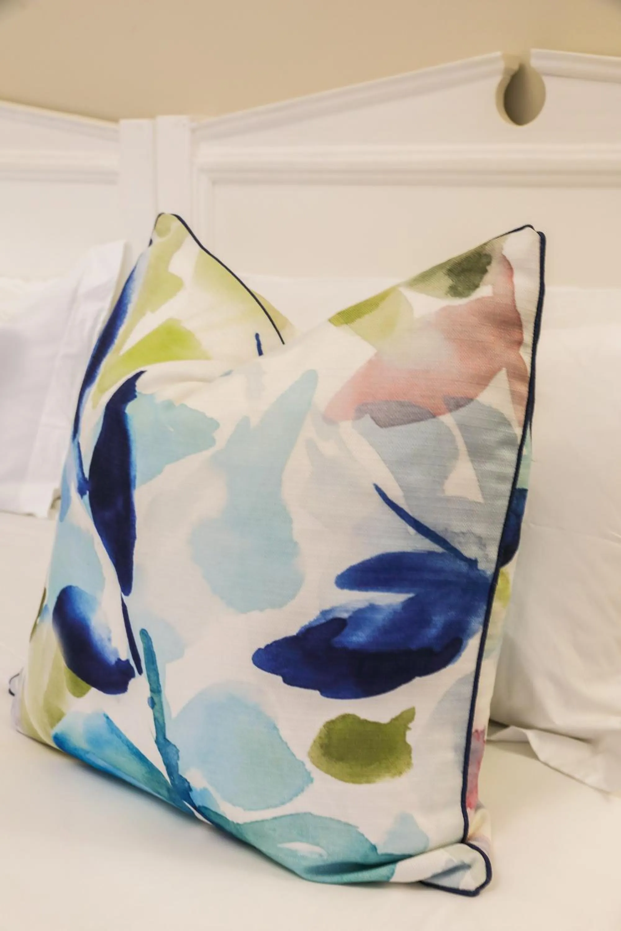 Bed in The Nottingham Road Hotel