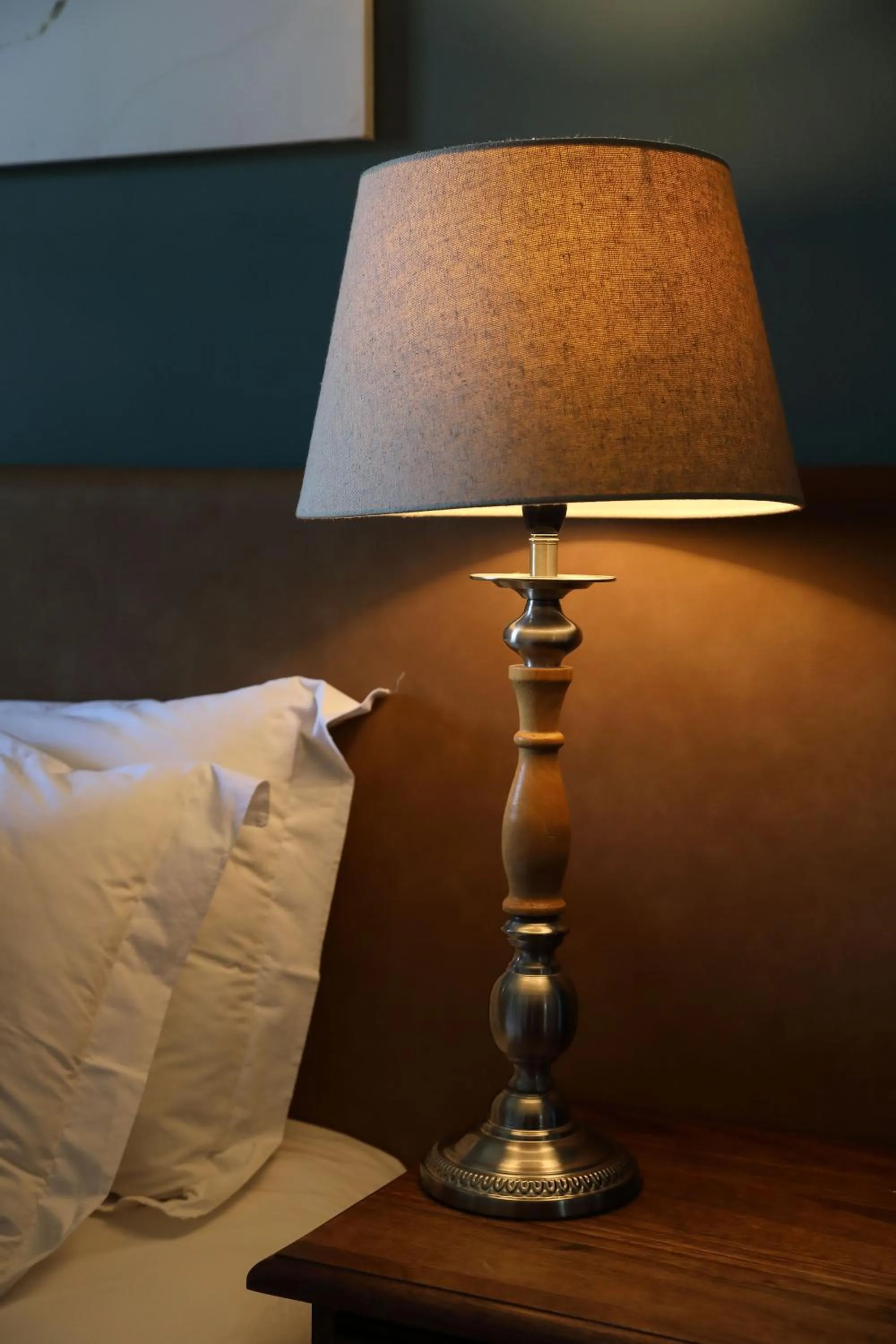 Bed in The Nottingham Road Hotel