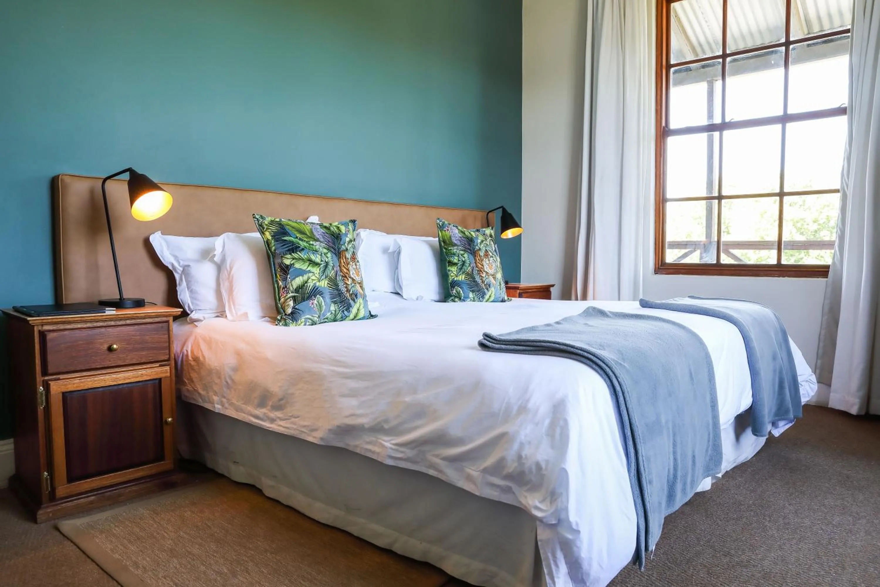 Bed in The Nottingham Road Hotel