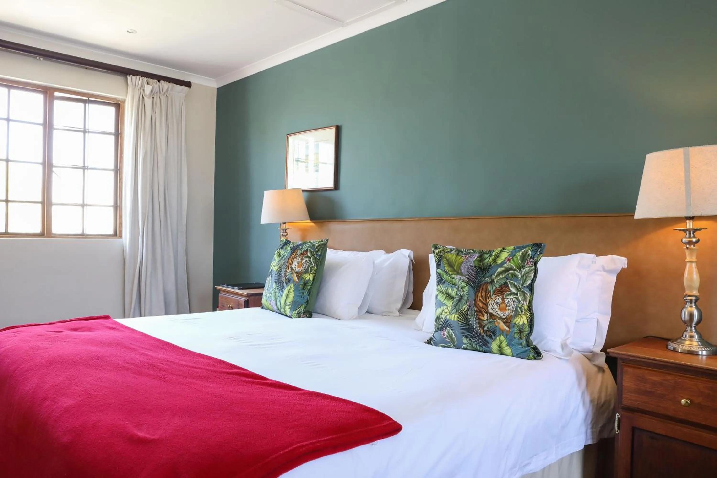 Bed in The Nottingham Road Hotel