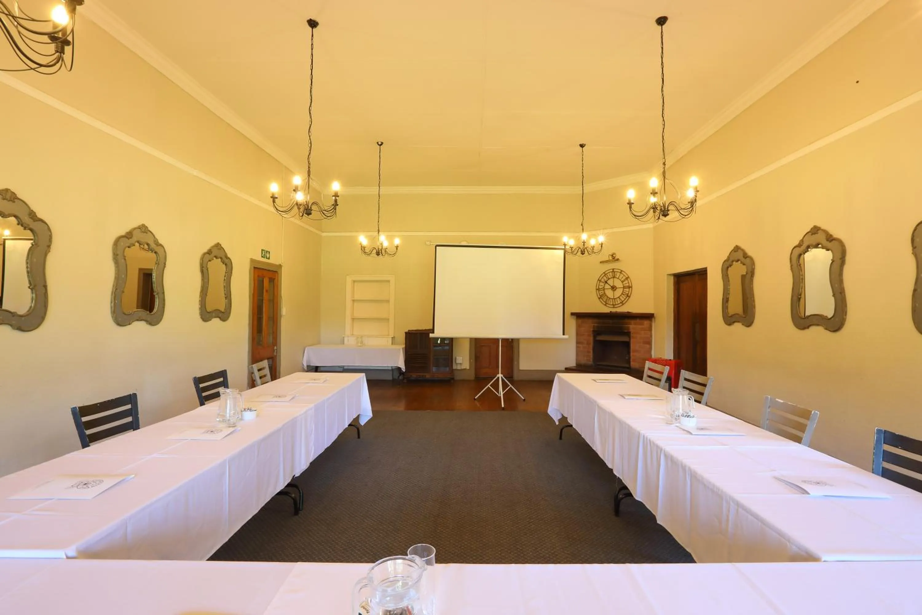 Coffee/tea facilities in The Nottingham Road Hotel