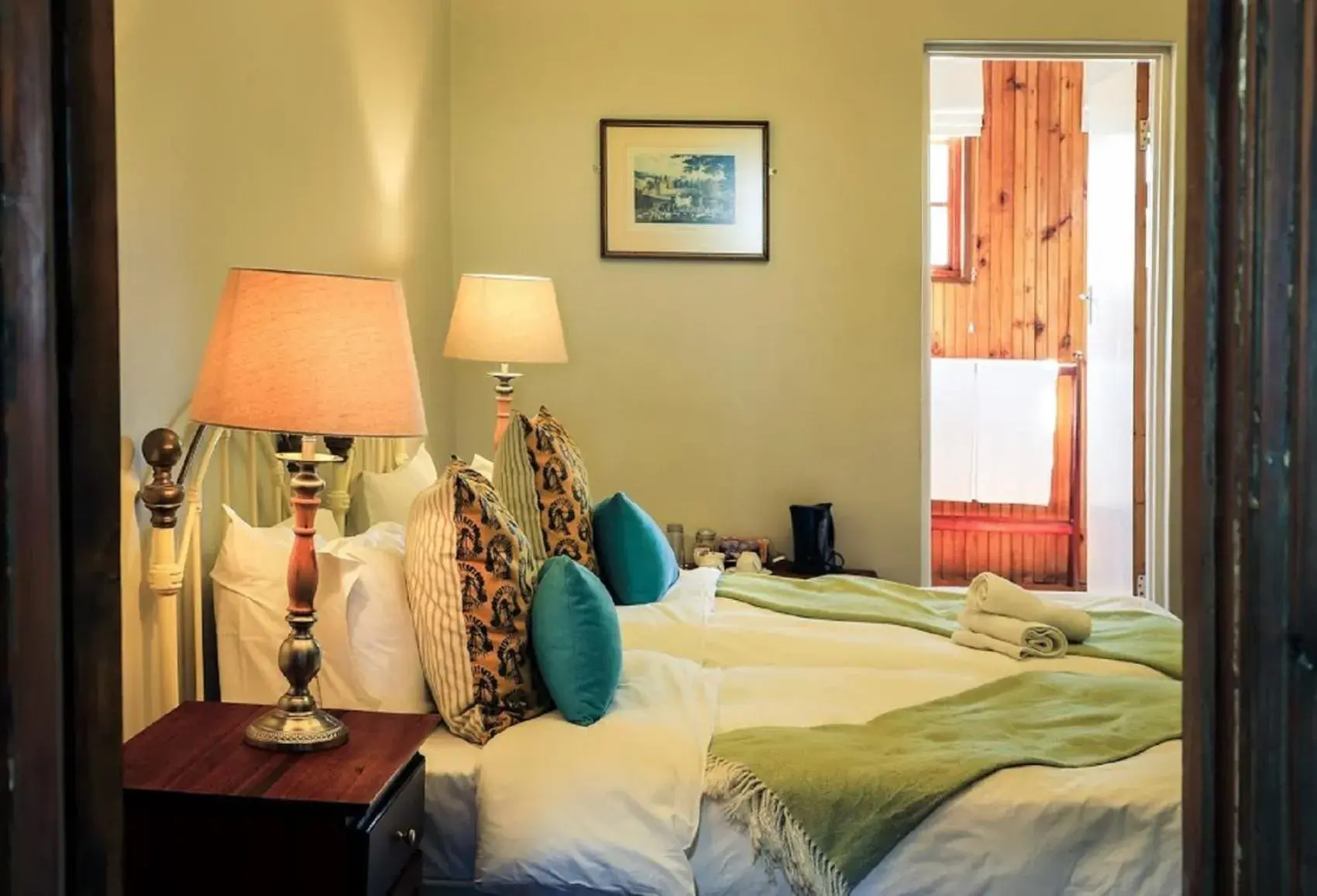 Twin/Double Room - single occupancy in The Nottingham Road Hotel Twin/Double Room - single occupancy in The Nottingham Road Hotel