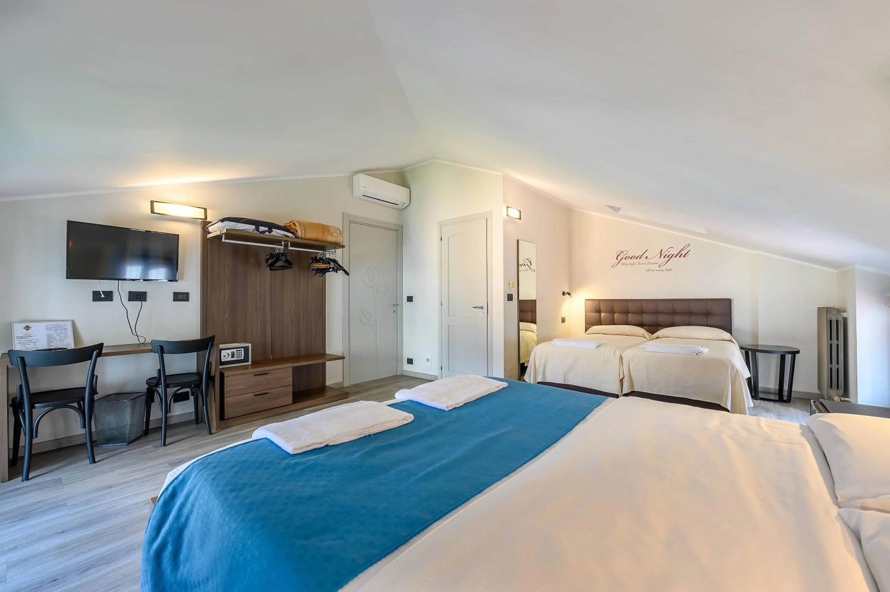 Bed in Hotel & Apartments " Perpoin "