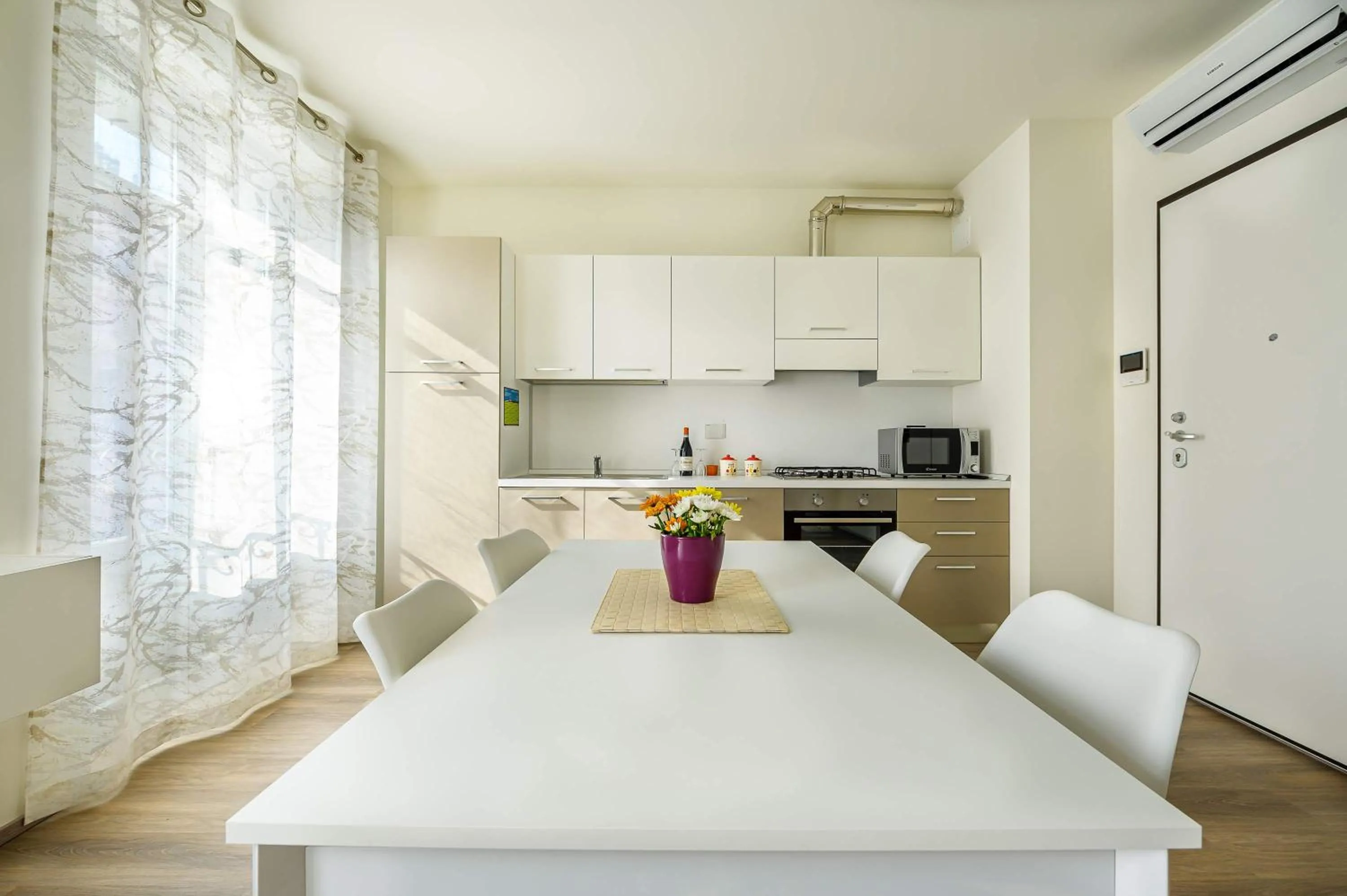 Hotel & Apartments " Perpoin "