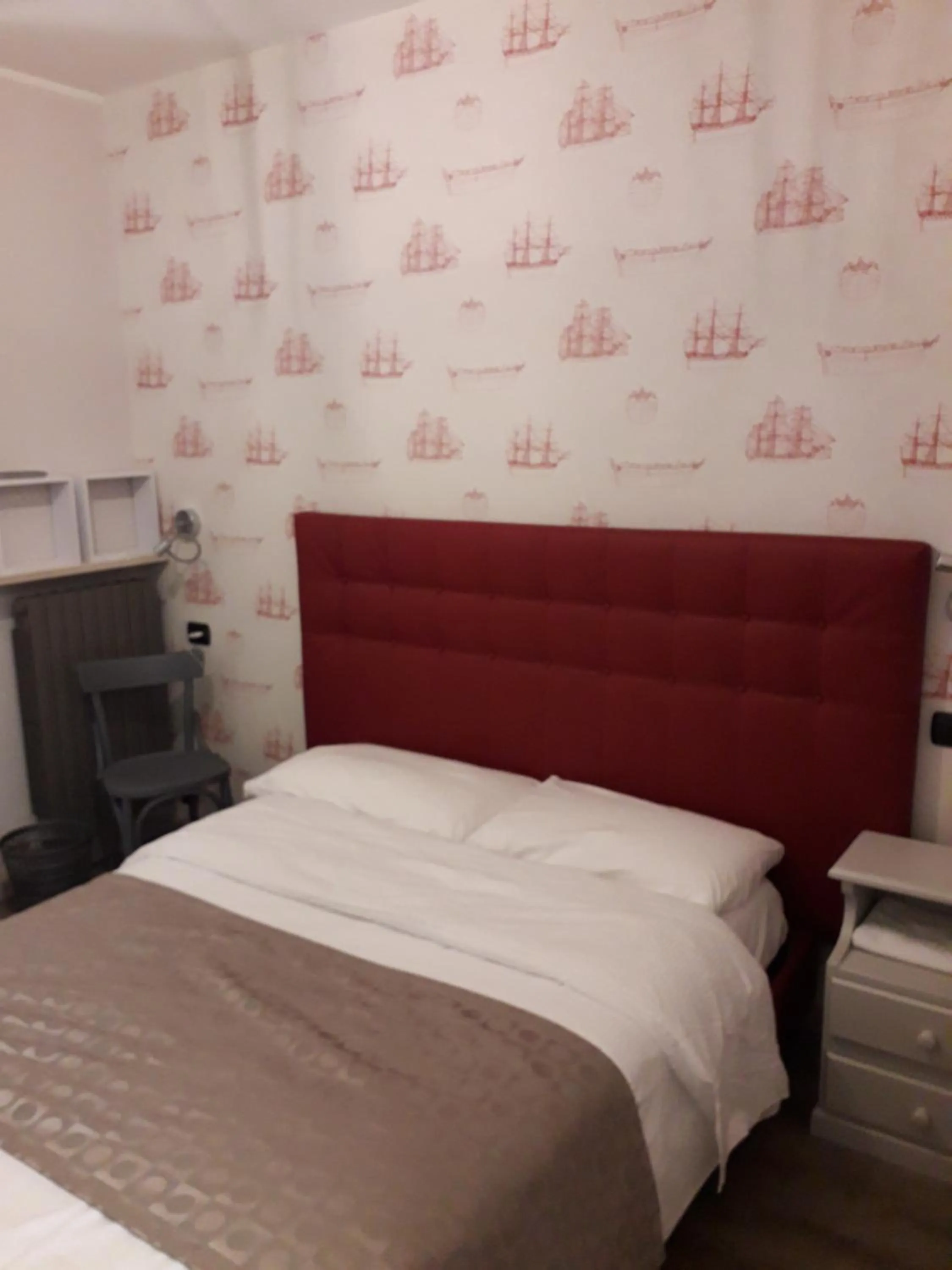 Bed in Hotel & Apartments " Perpoin "