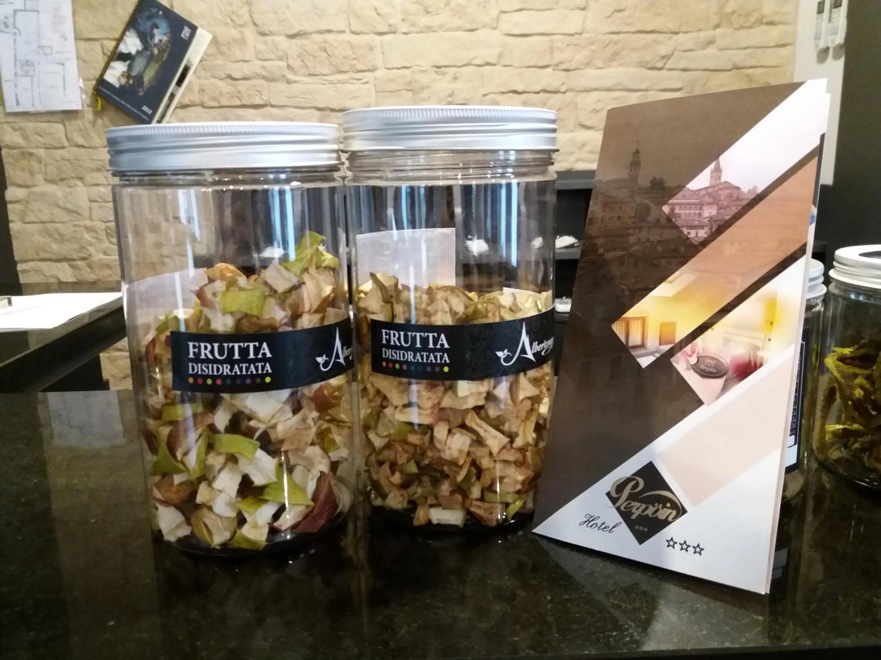 Hotel & Apartments " Perpoin "