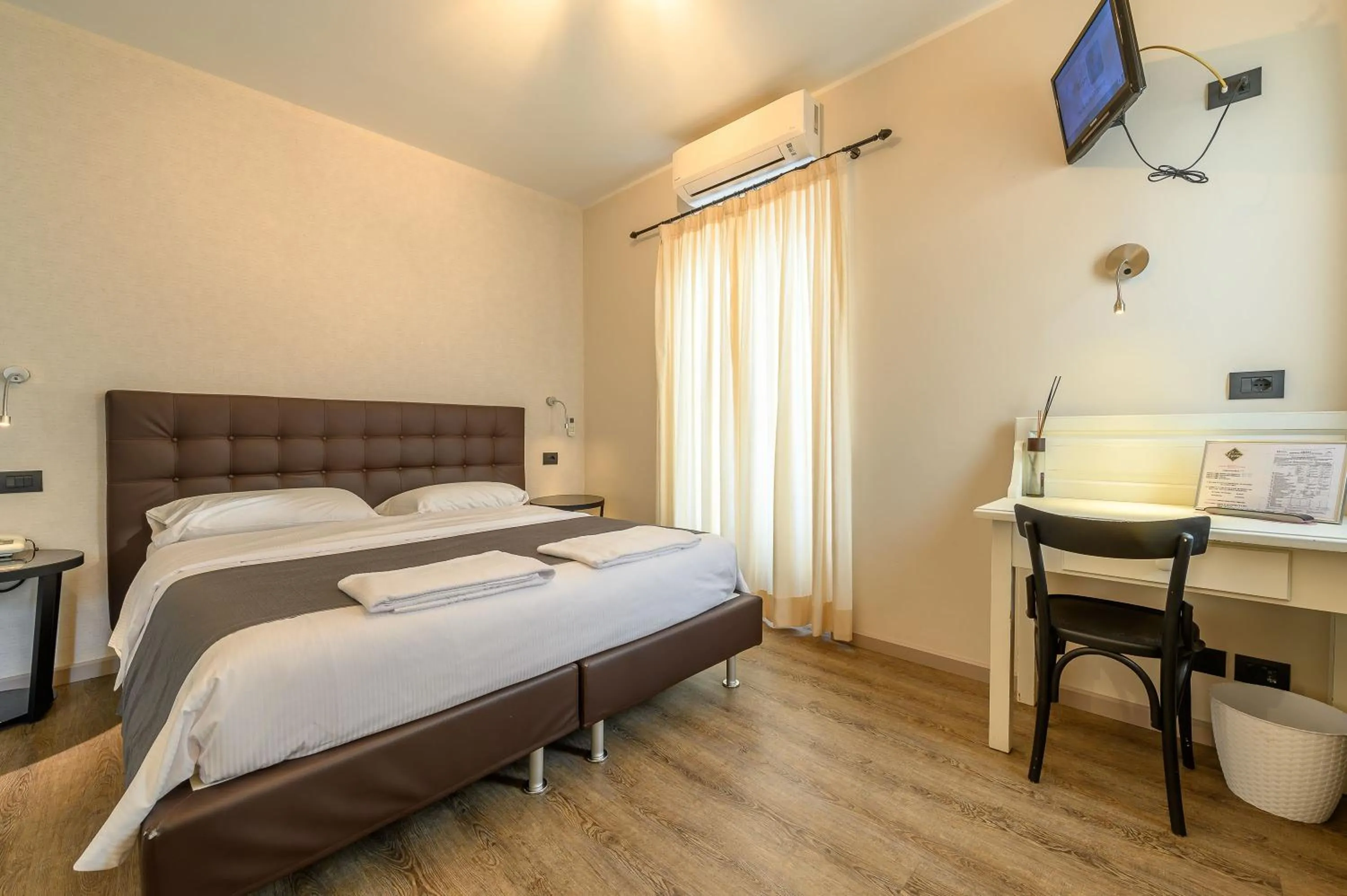 Bed in Hotel & Apartments " Perpoin "