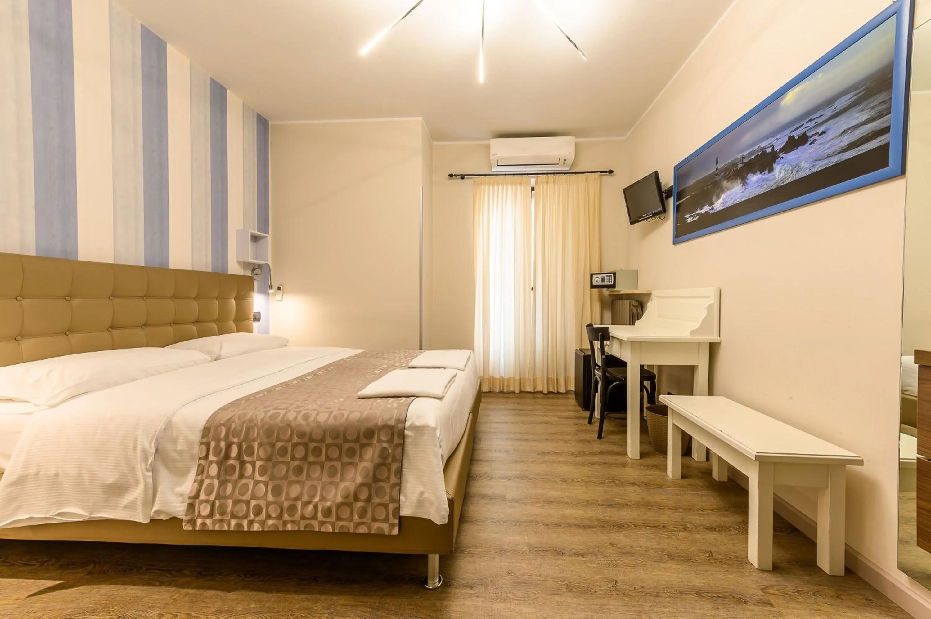 Bed in Hotel & Apartments " Perpoin "