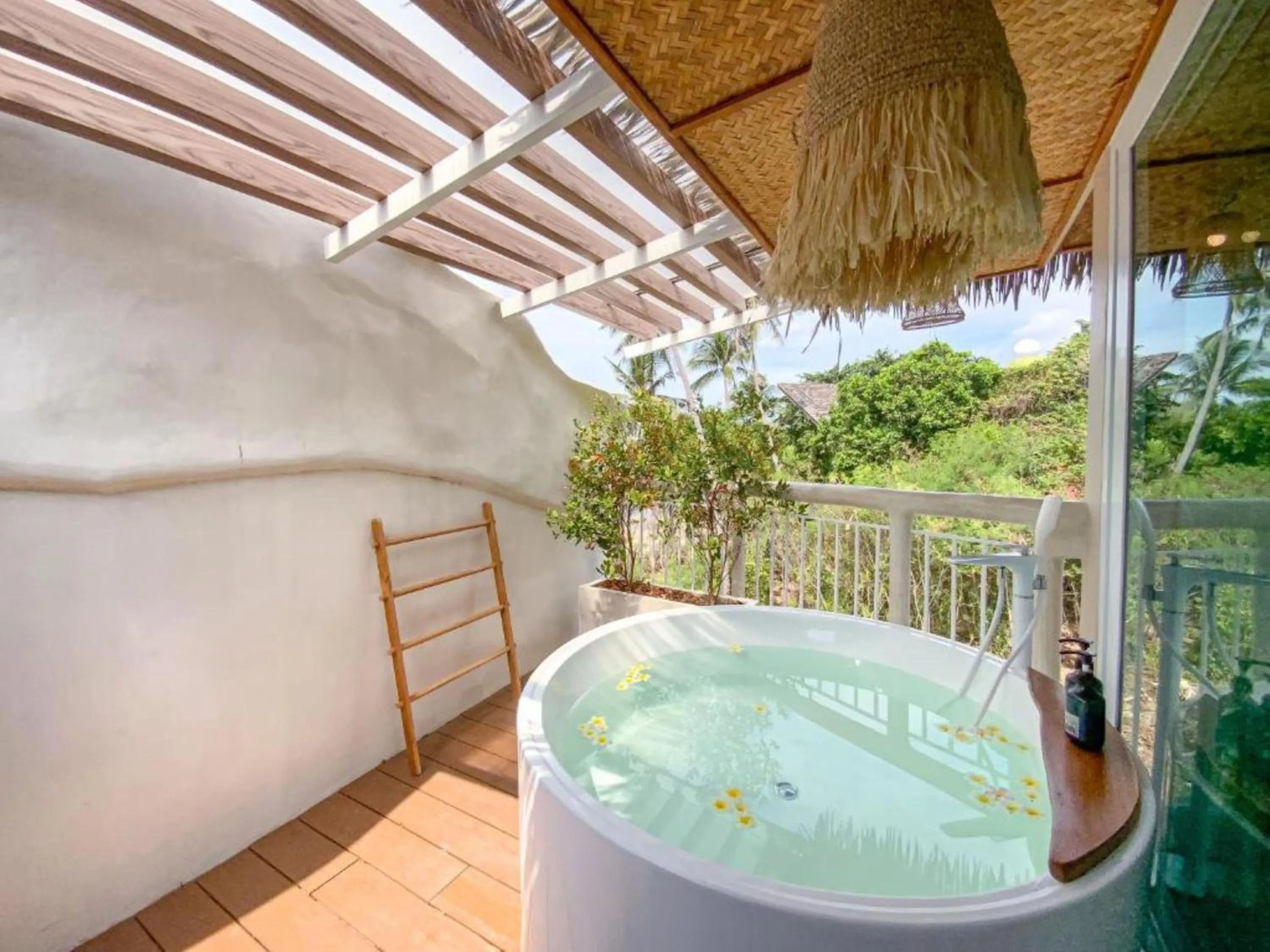 Hot Tub in The Rock Samui Beach Resort