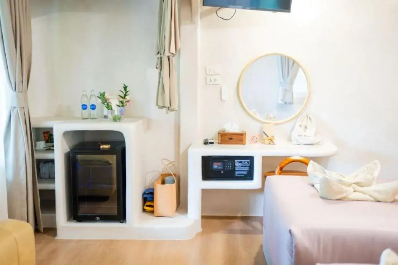 Deluxe Bungalow with Sea View in The Rock Samui Beach Resort Deluxe Bungalow with Sea View in The Rock Samui Beach Resort