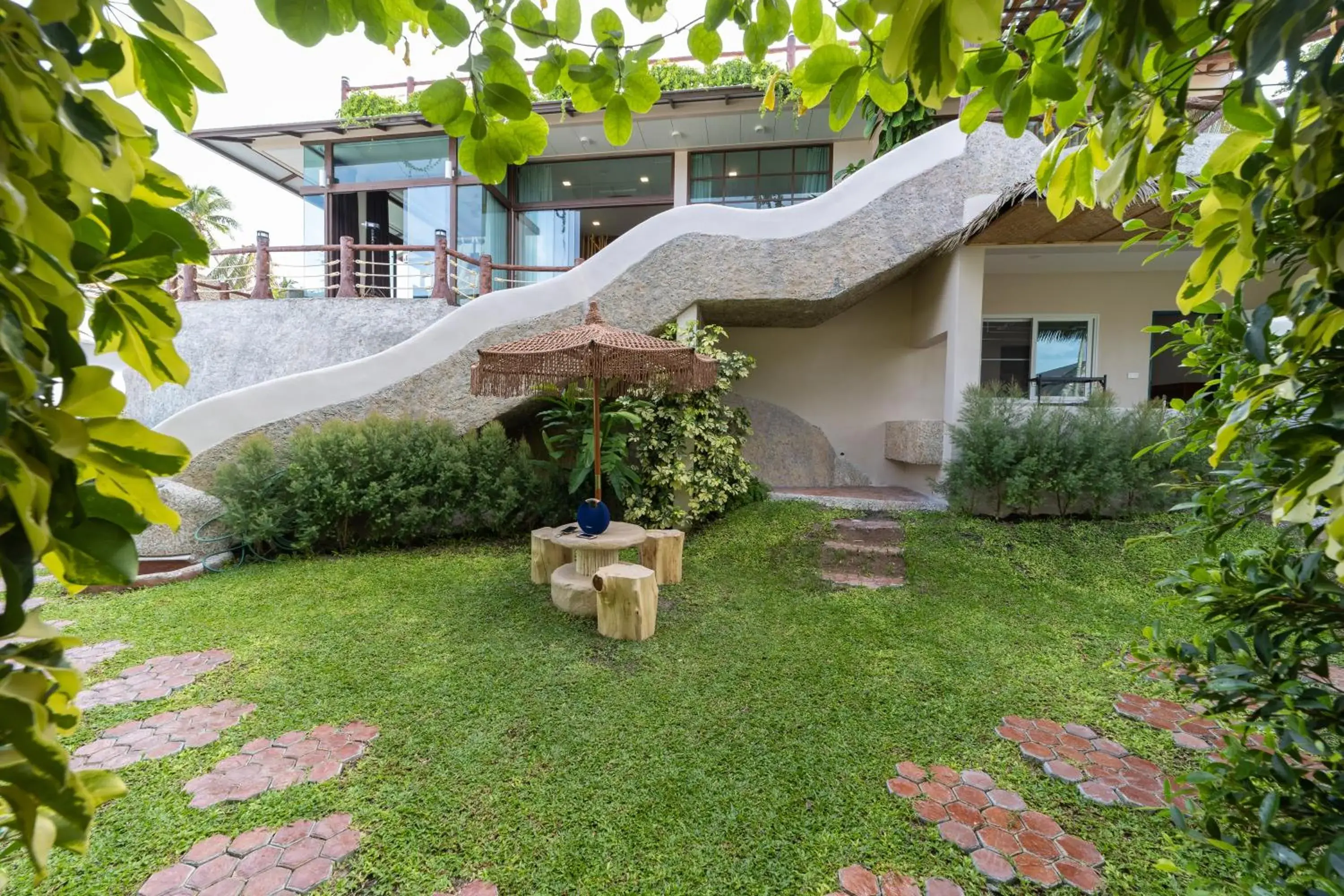 Villa with Private Pool in The Rock Samui Beach Resort Villa with Private Pool in The Rock Samui Beach Resort