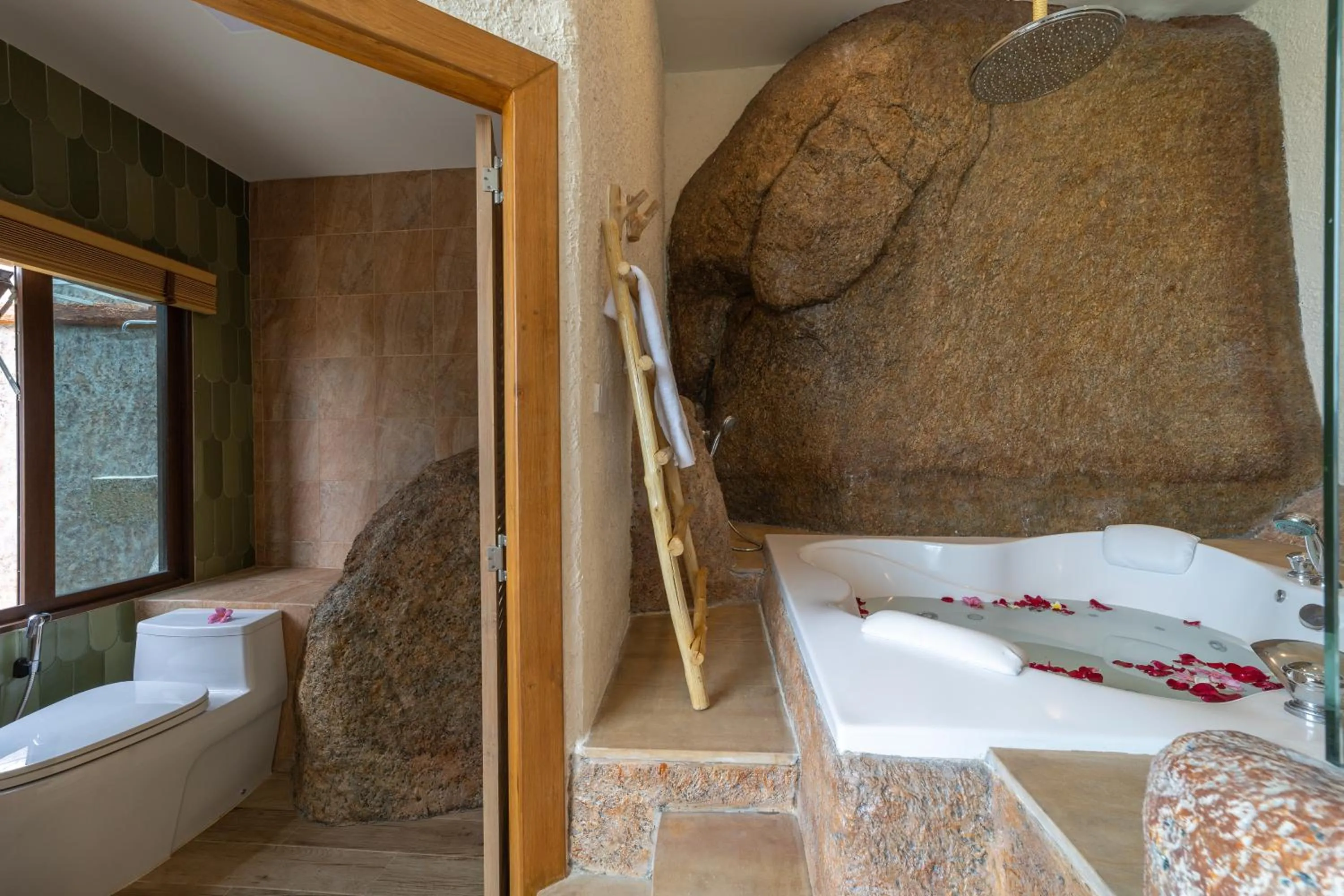 Toilet in The Rock Samui Beach Resort