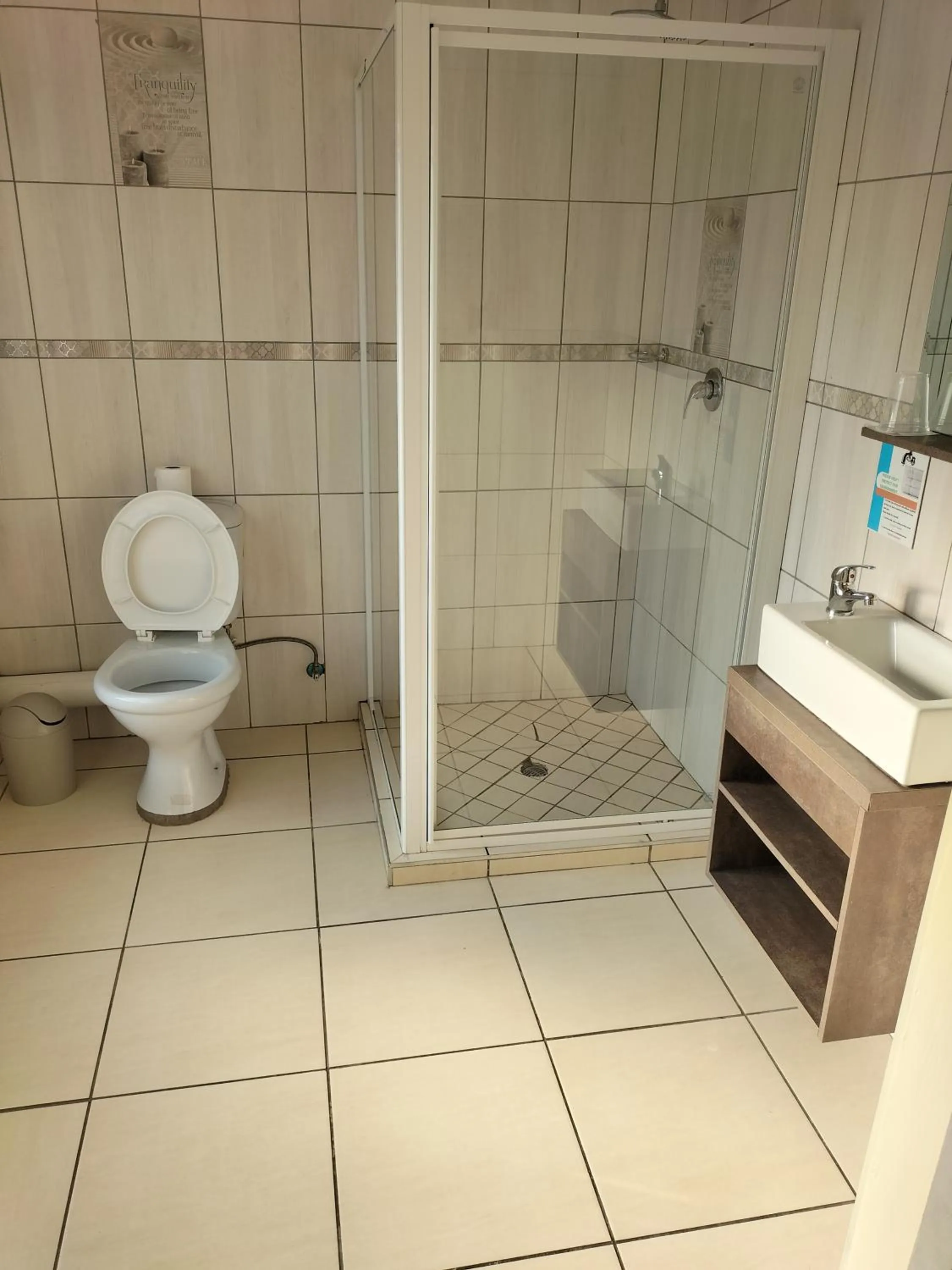 Bathroom in Ecotel Southgate