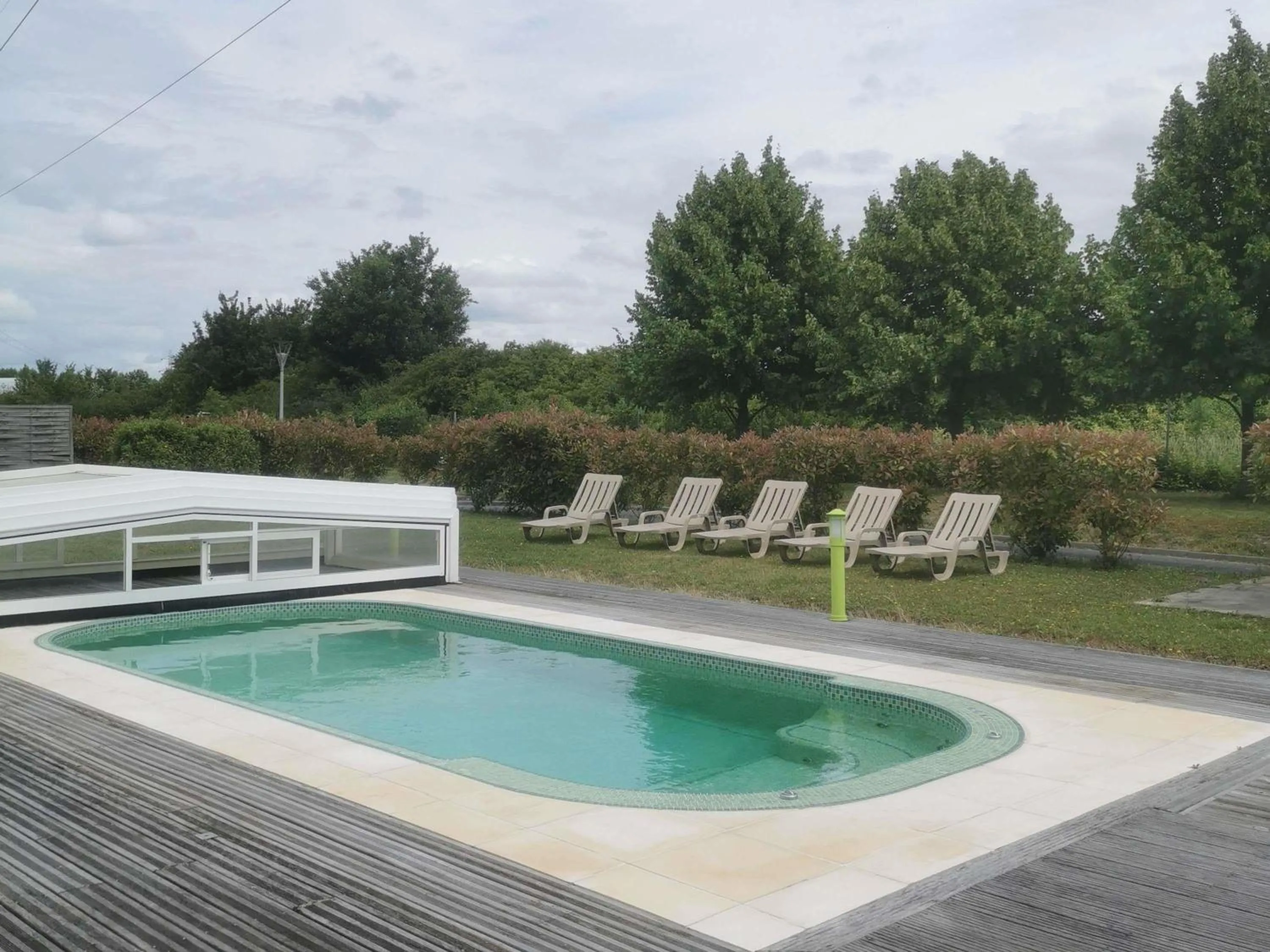 Property building in Hôtel ibis Styles Montargis Arboria