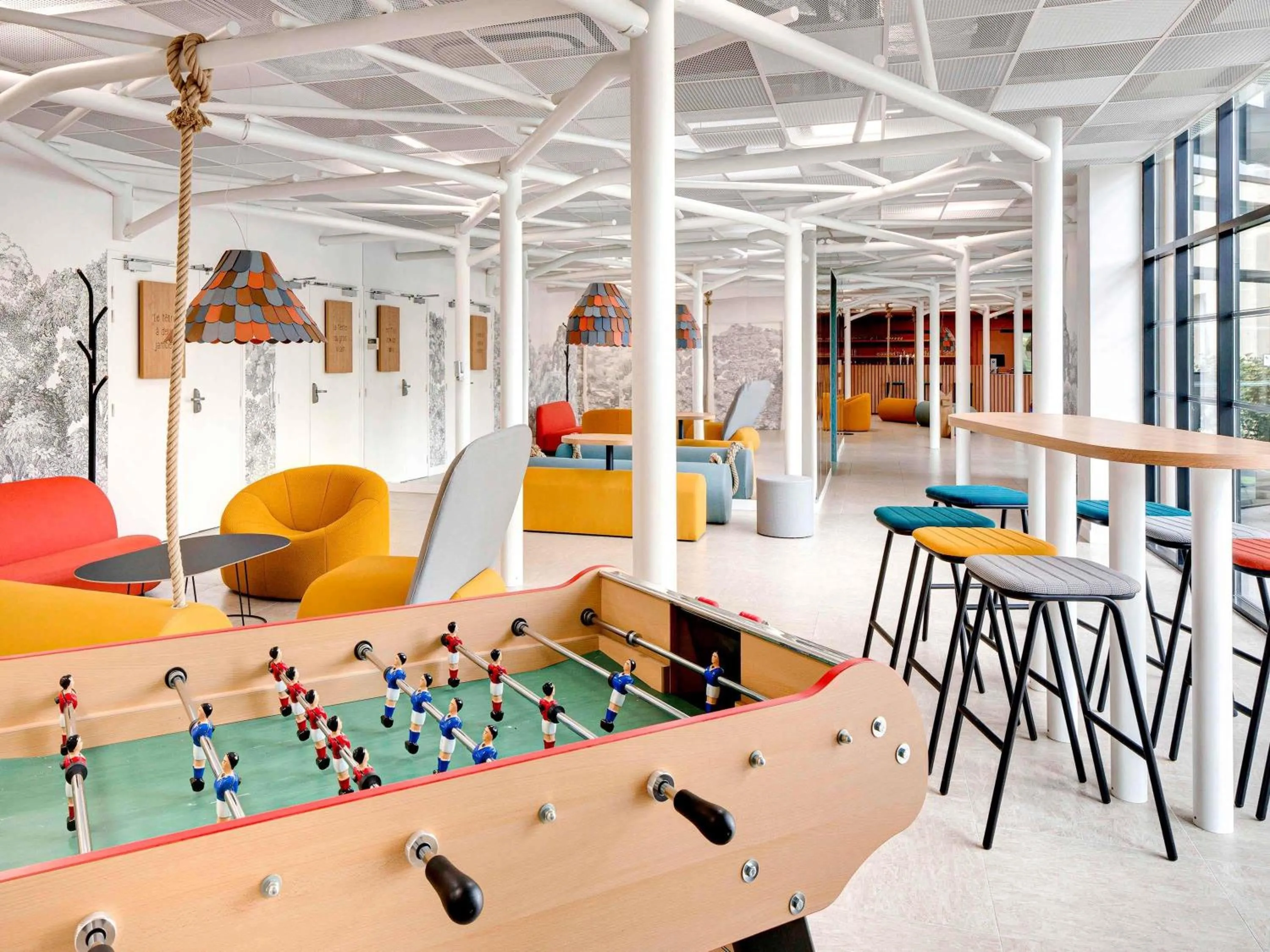 Lounge or bar in Hôtel ibis Styles Montargis Arboria