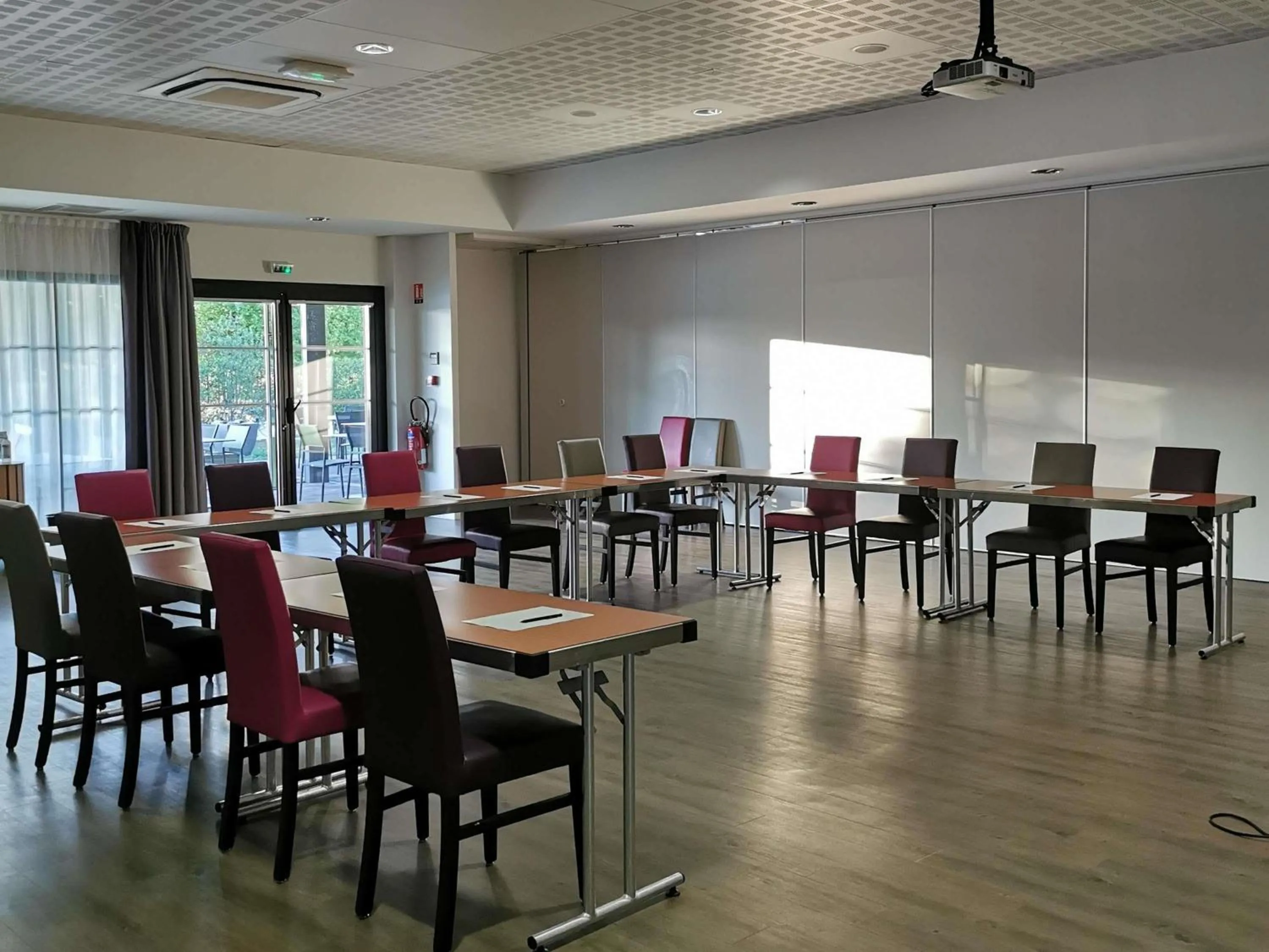 Meeting/conference room in Hôtel ibis Styles Montargis Arboria