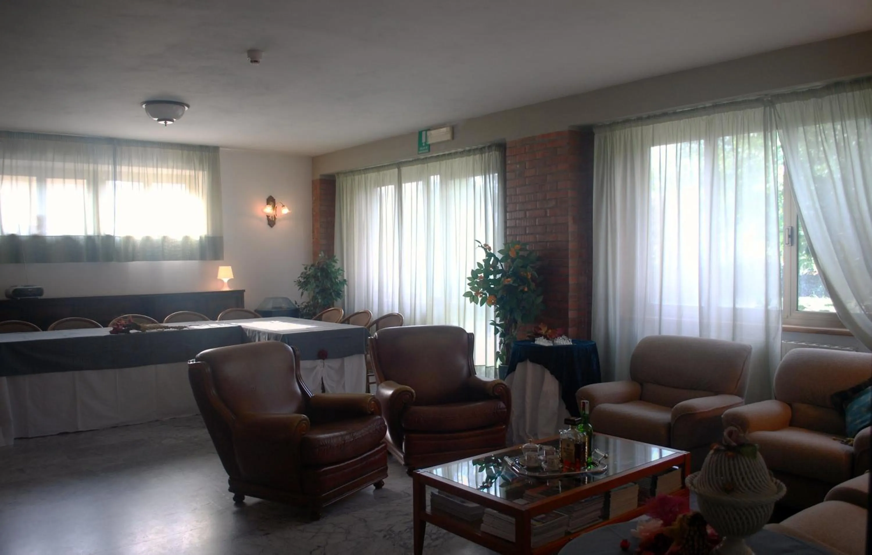 Seating area in Albergo Smeraldo