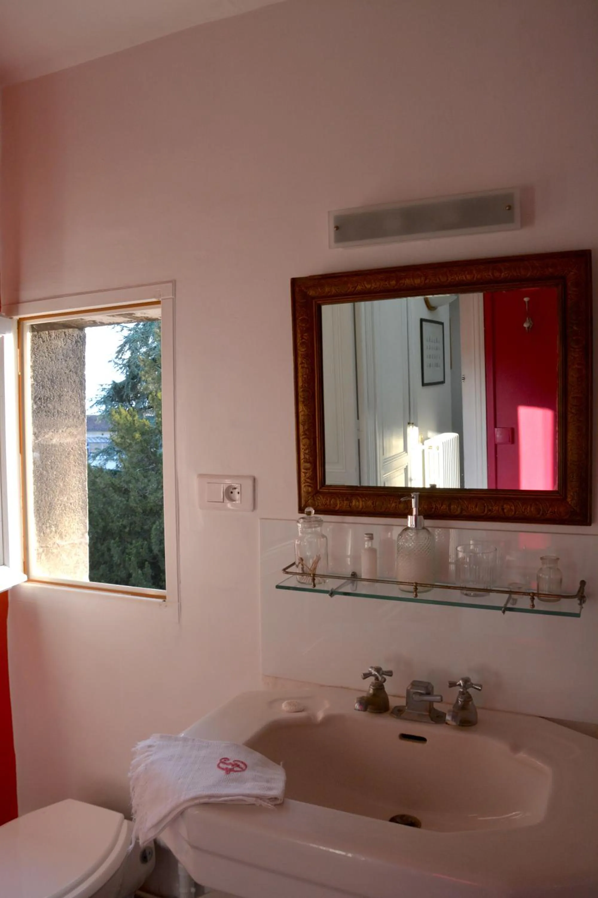 Bathroom in la maison