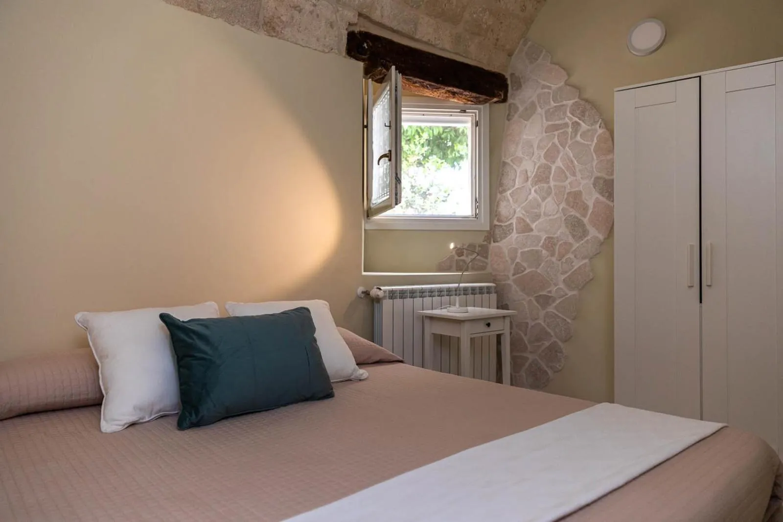 Bedroom, Bed in Albergo Diffuso Monopoli