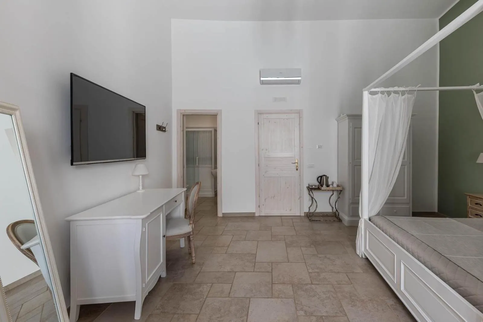 Bedroom, Bed in Albergo Diffuso Monopoli