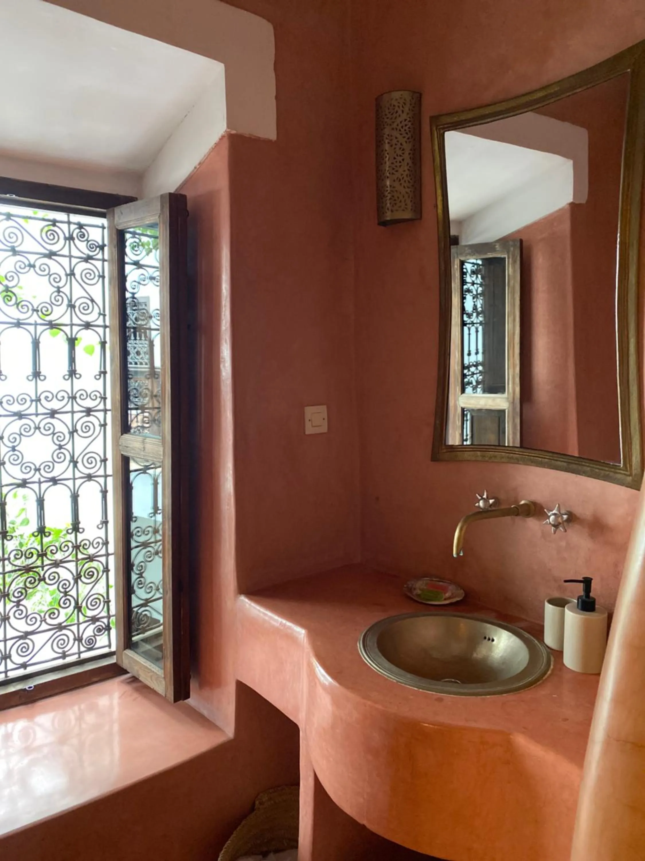 Bathroom in Riad Wabisabi