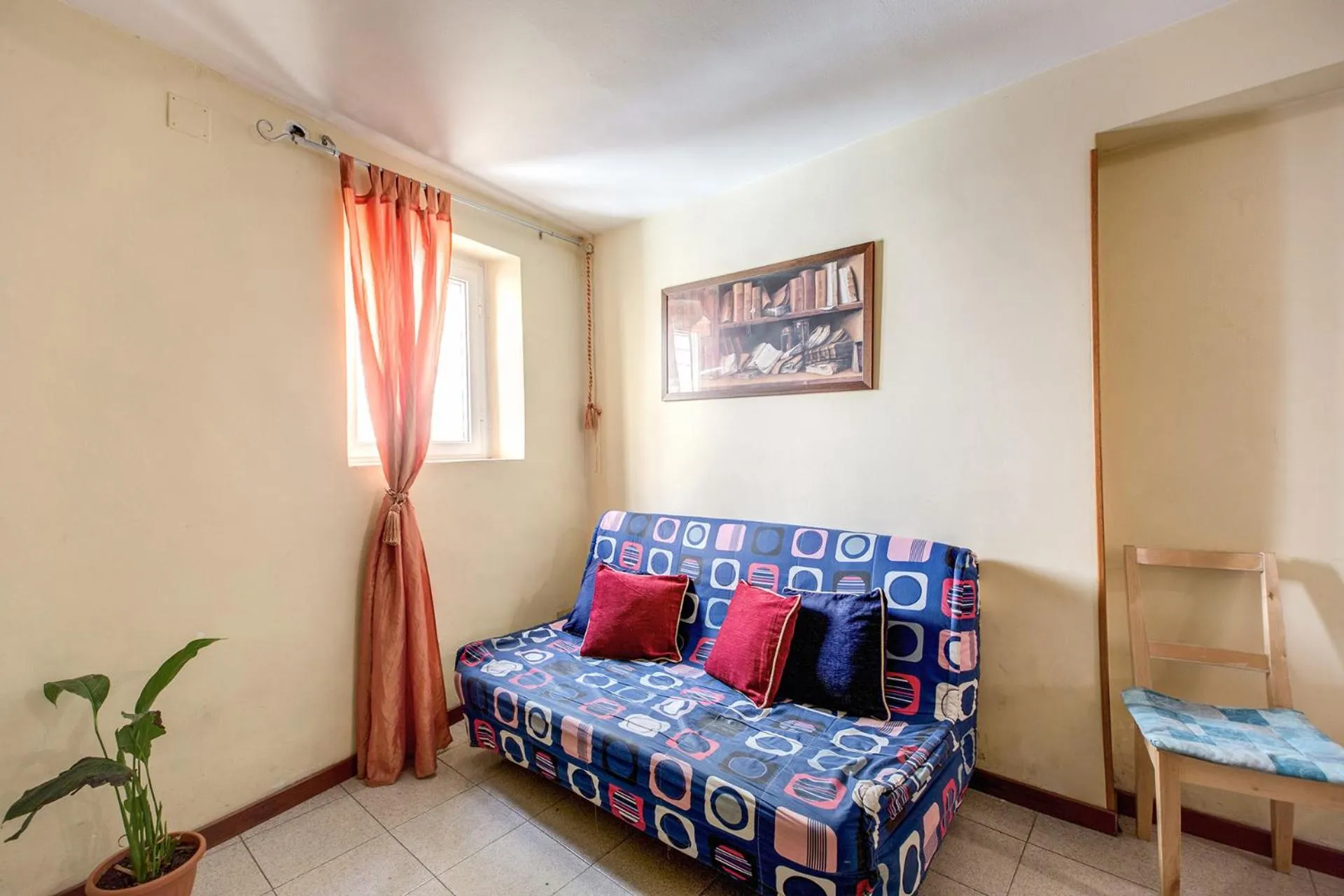 Living room, Bed in Buonarroti Suite